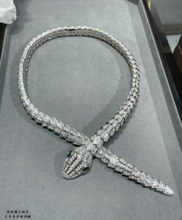 b*l*ai large full Di*m*nd snake necklace