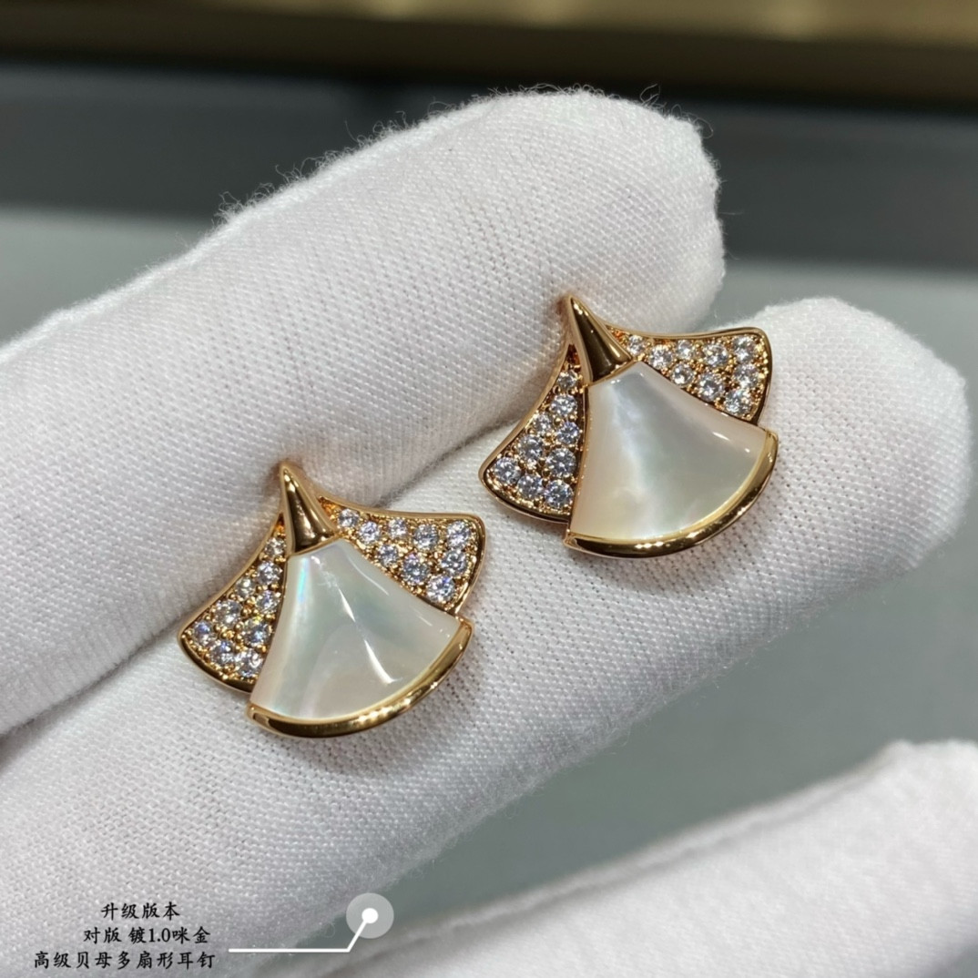 B*l*ai multi-fan skirt fan shape earrings