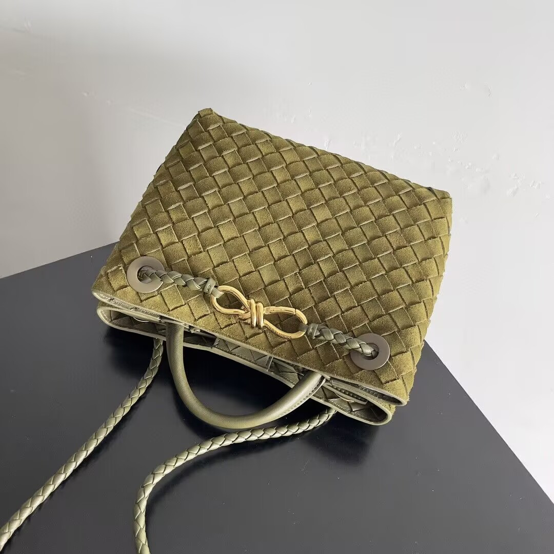 bo*te*ga Ve*ne*ta small andiamo 25x22x10.5cm