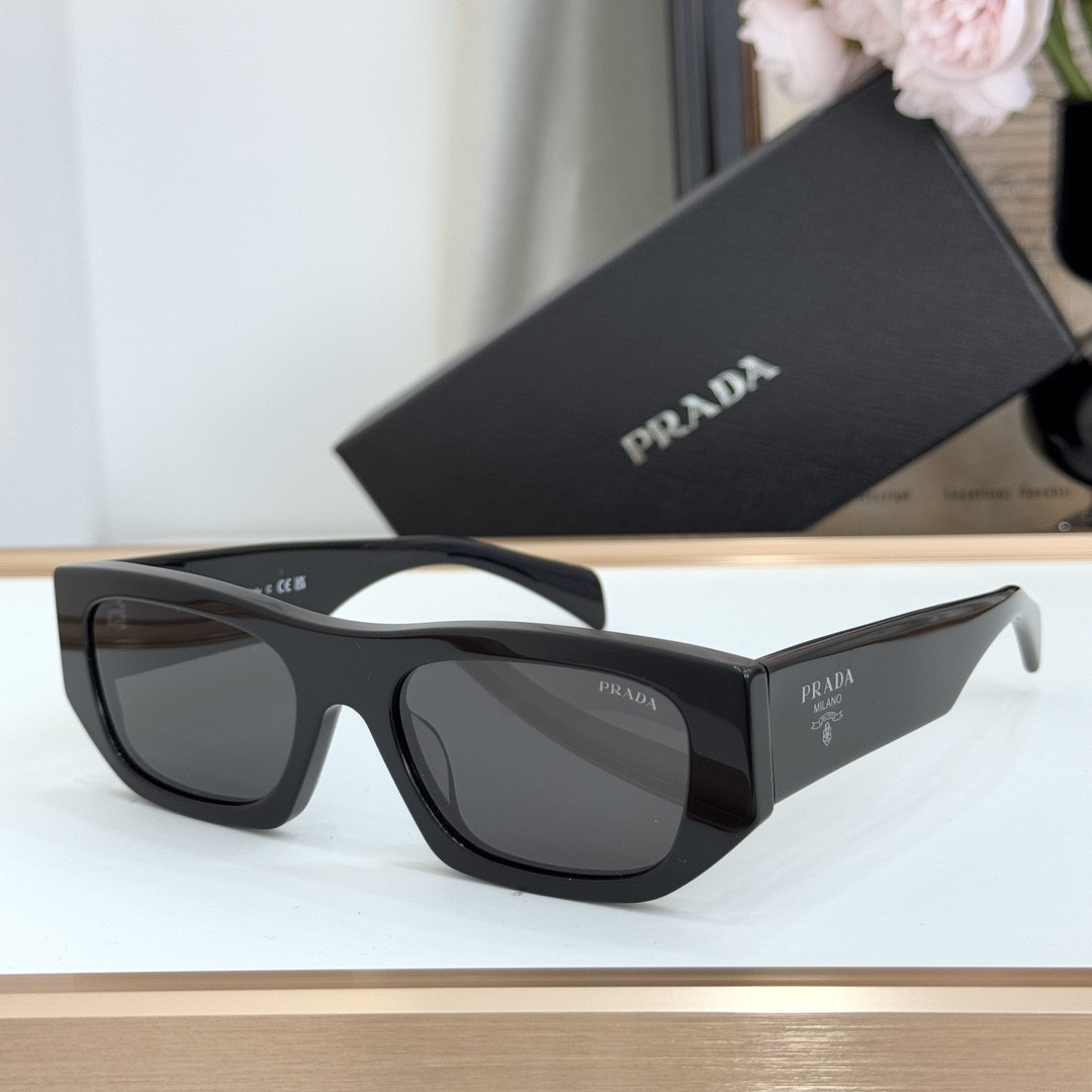 Pra*a glasses