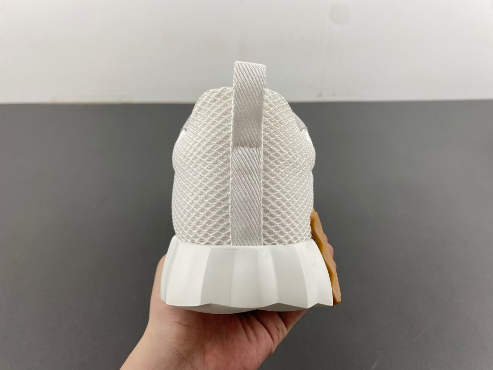 ua H**me5 bouncing sneaker