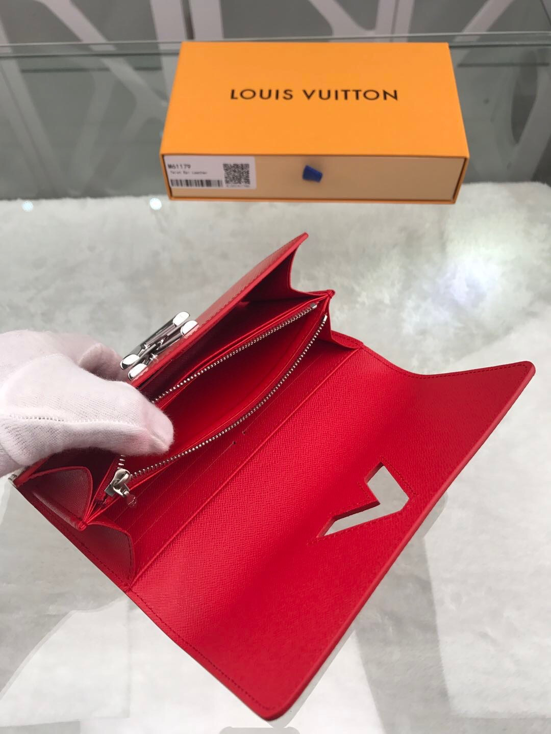 TWIST WALLET M61179