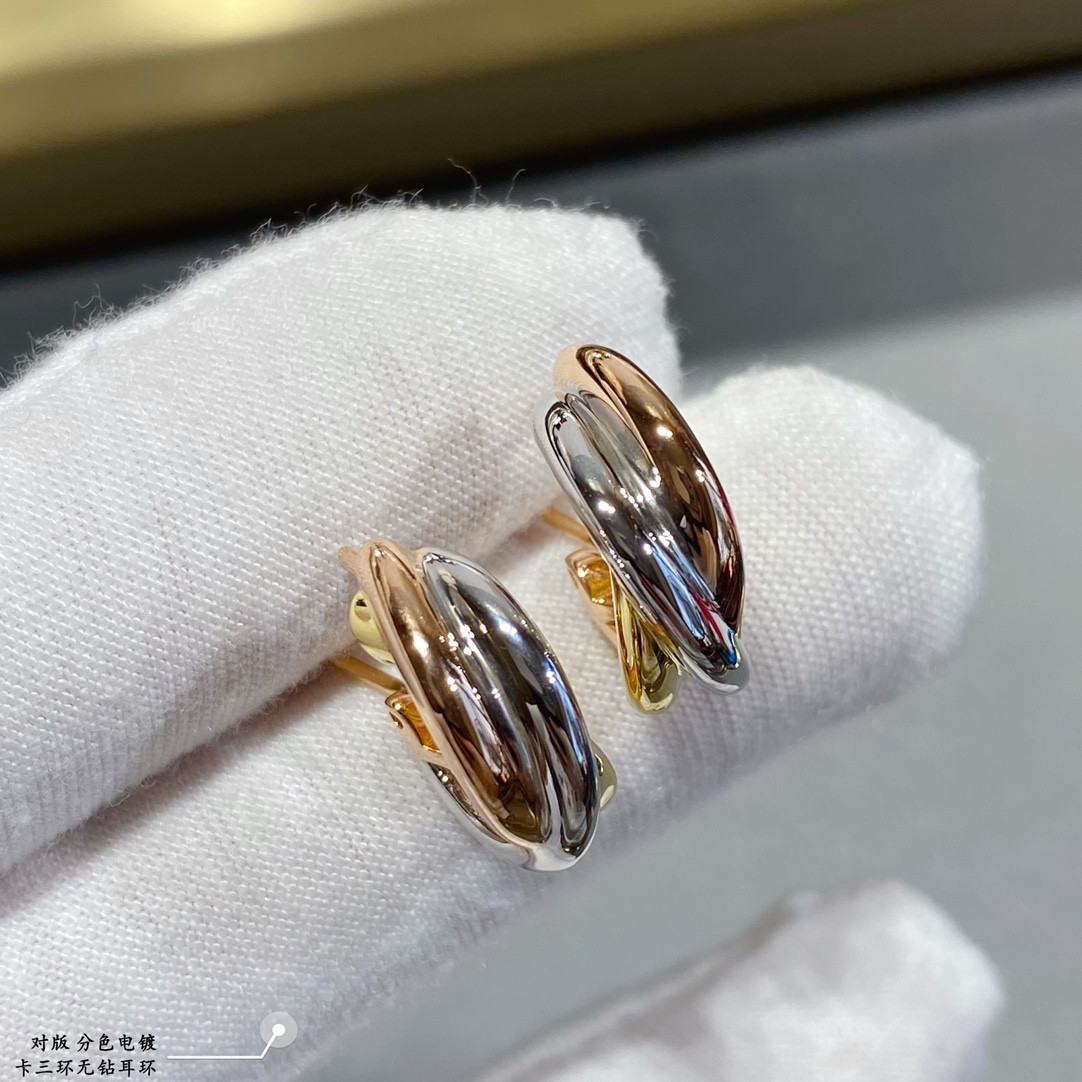 ca*t*er three-band Di*m*nd-free earrings