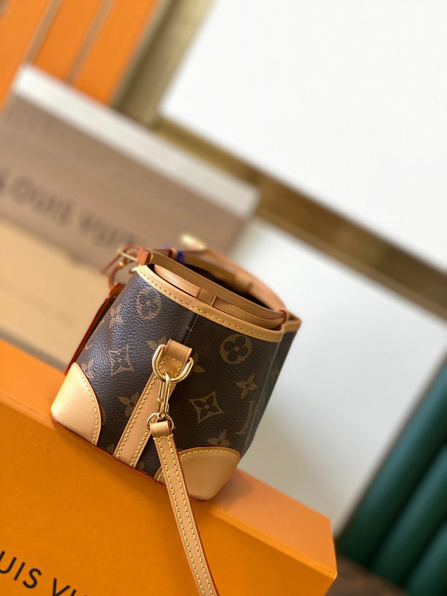 LV NOE PURSE M57099