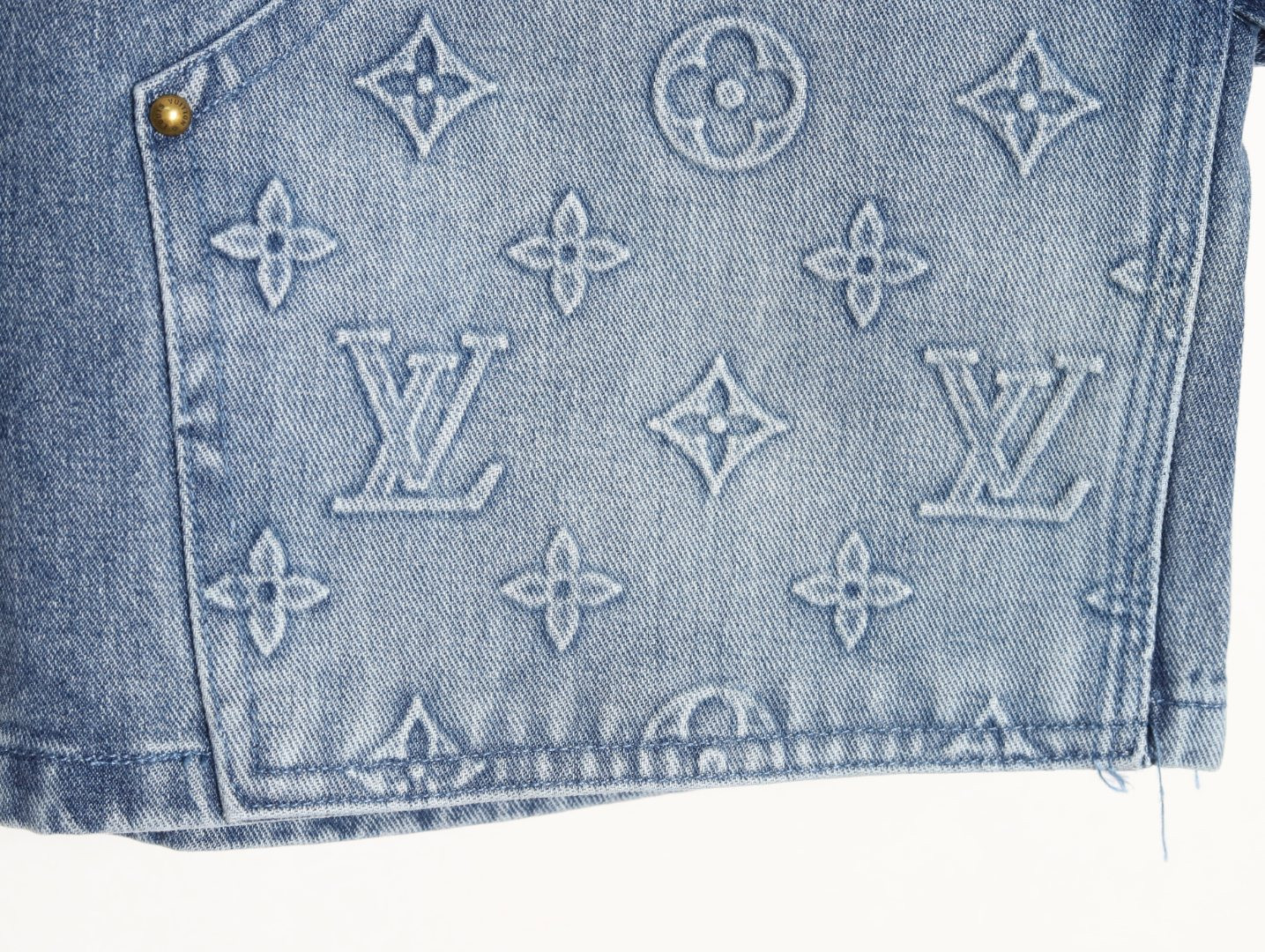 l0*is V*t0n lv shorts