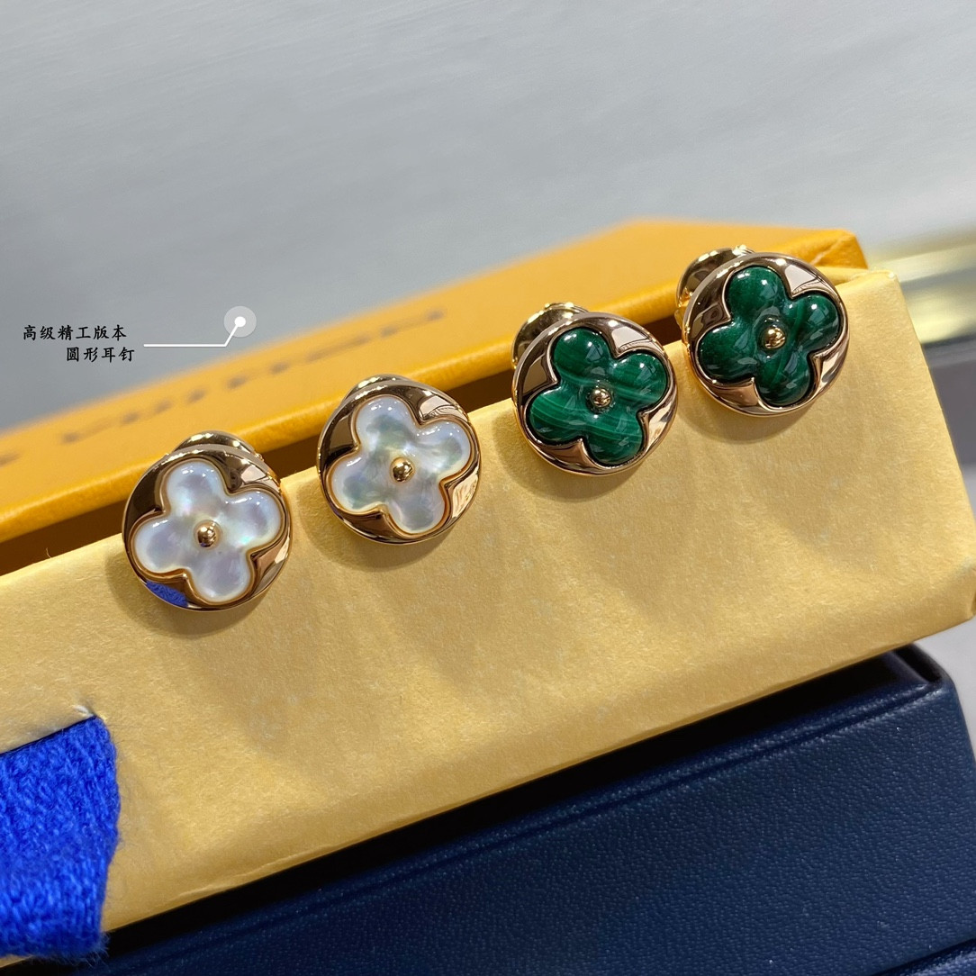 l0*is V*t0n earrings