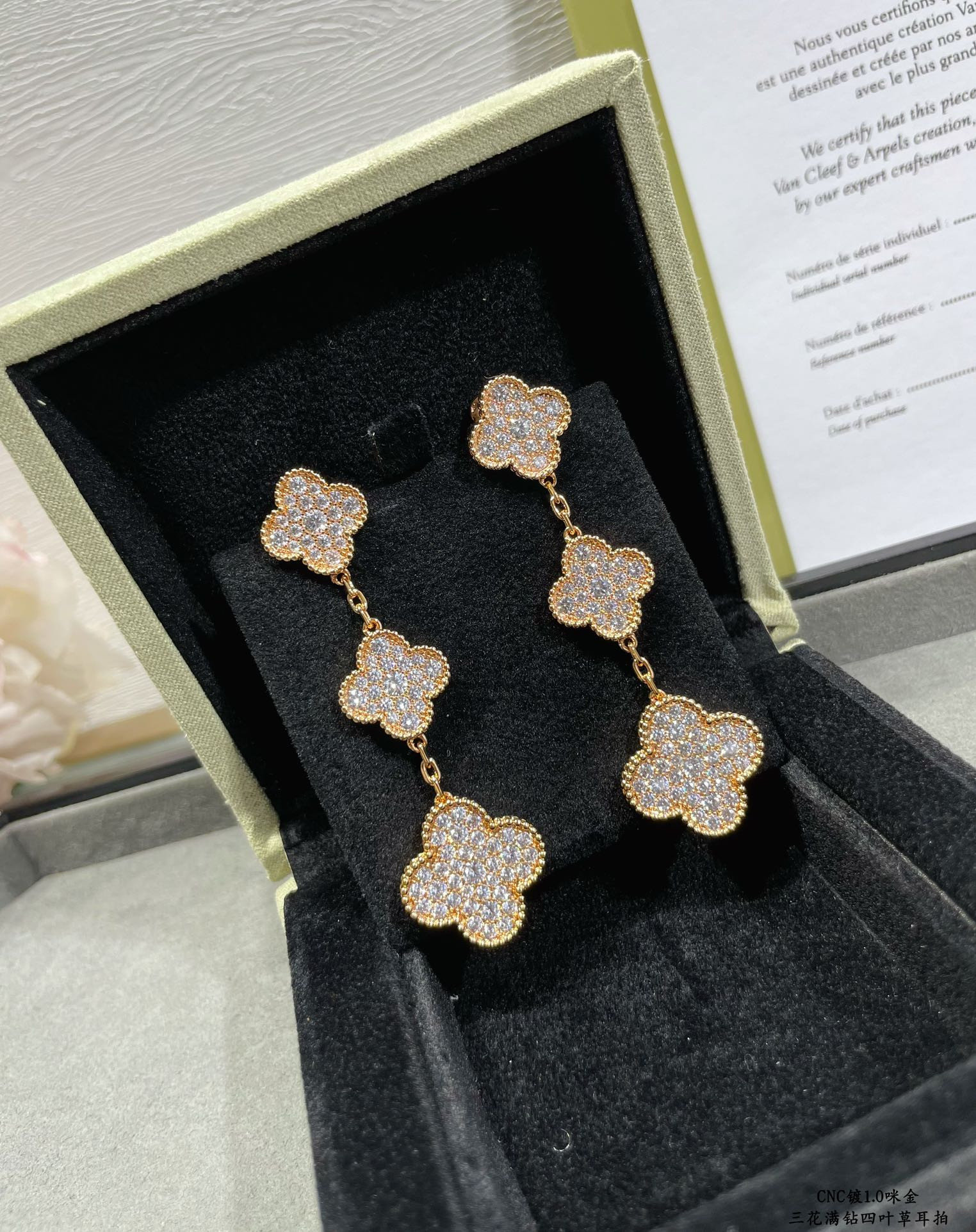 v*n cl*f & arpels full Di*m*nd three flower four leaf clover earrings