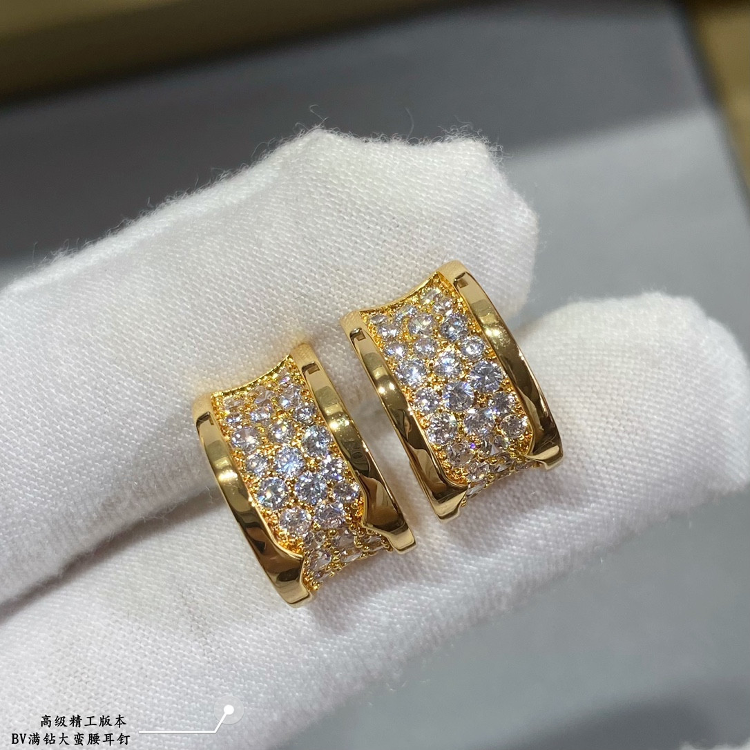 b*l*ai full of Di*m*nd waist earrings