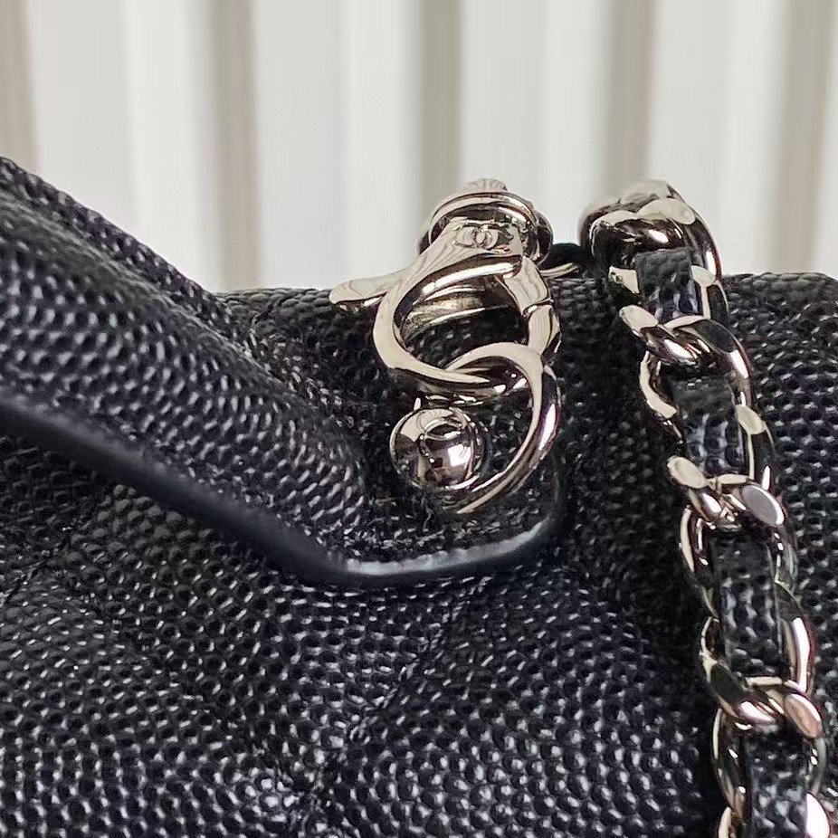 Ch*el with chain 14×18×3cm