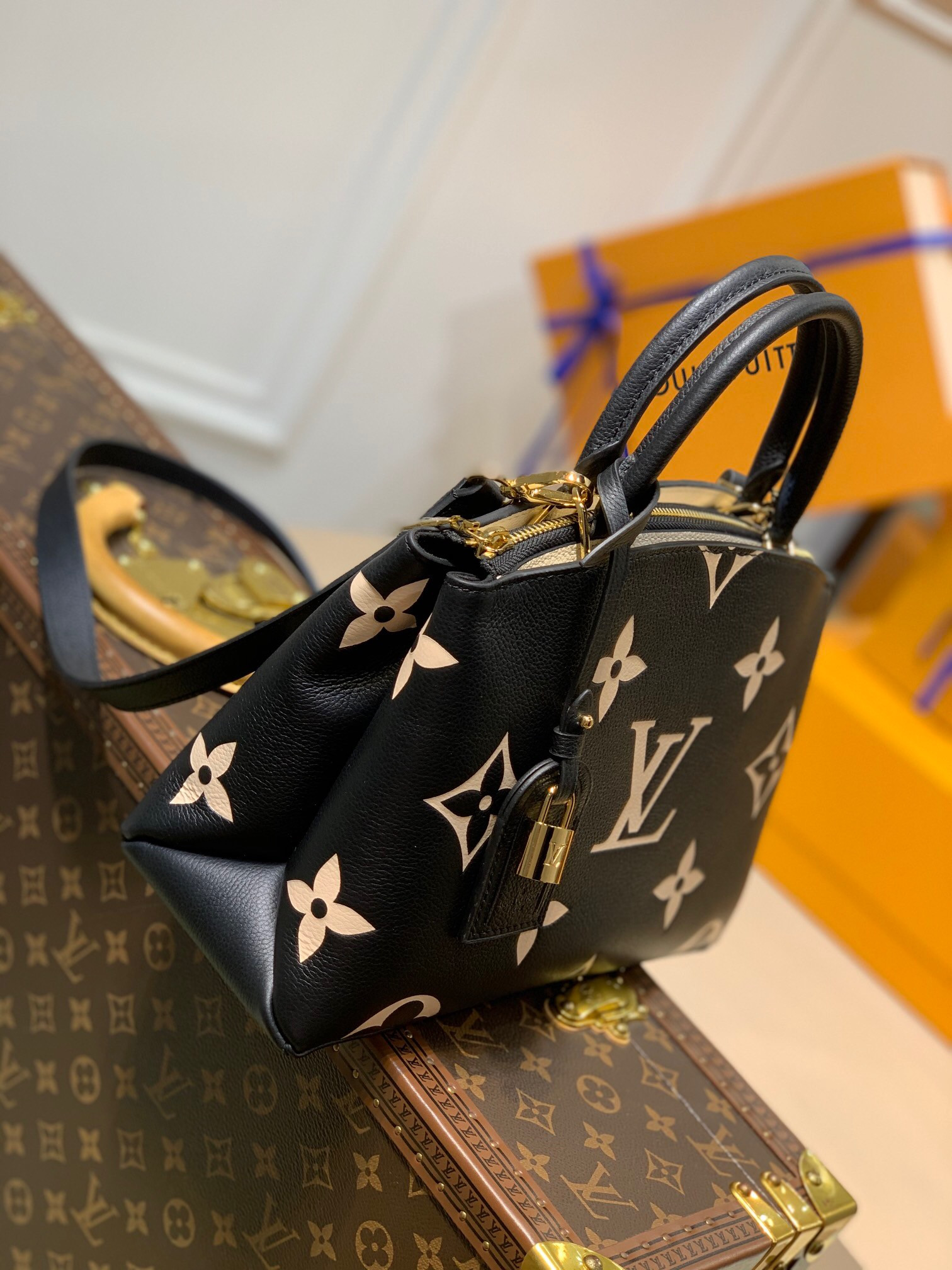 LV PETIT PALAIS M58913