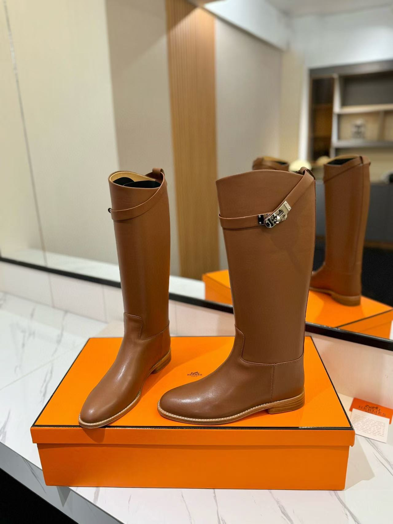 ua H**me5 jumping boots