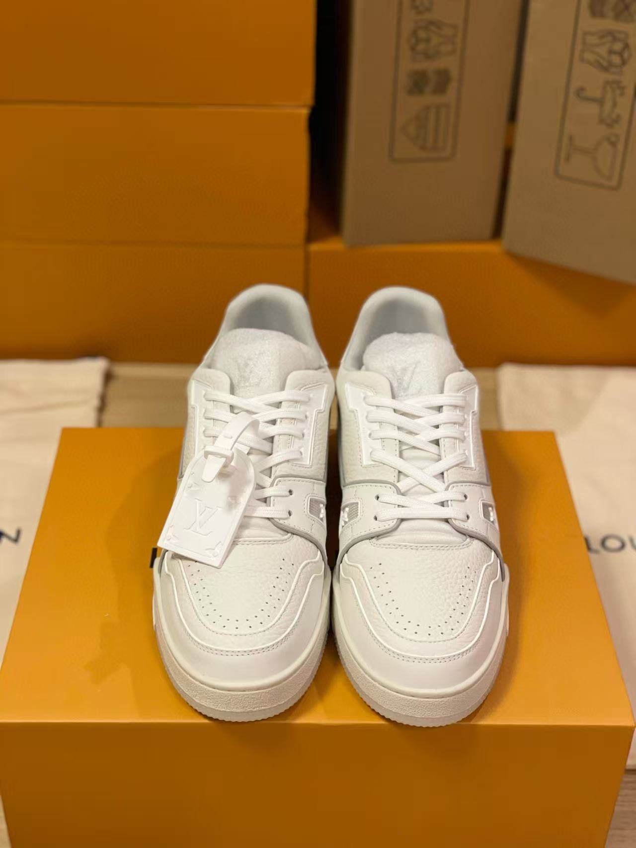 UA LV Trainer Sneaker