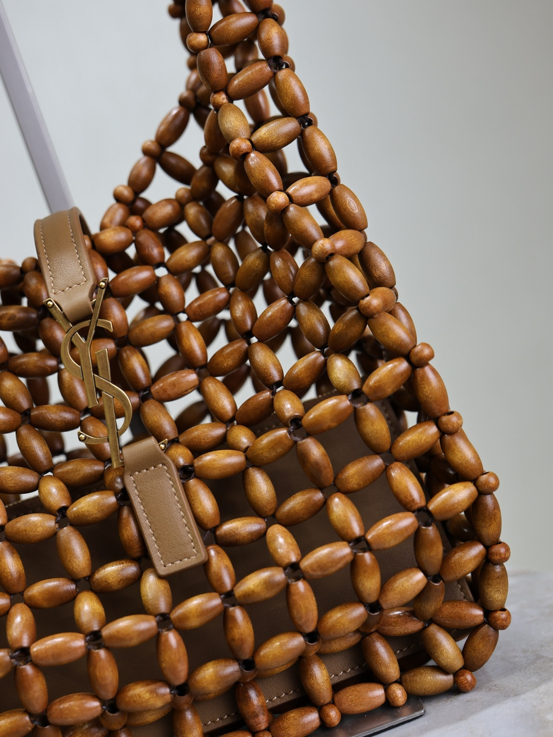 Y*L le 5 à 7 wood beads 23x22x8.5cm