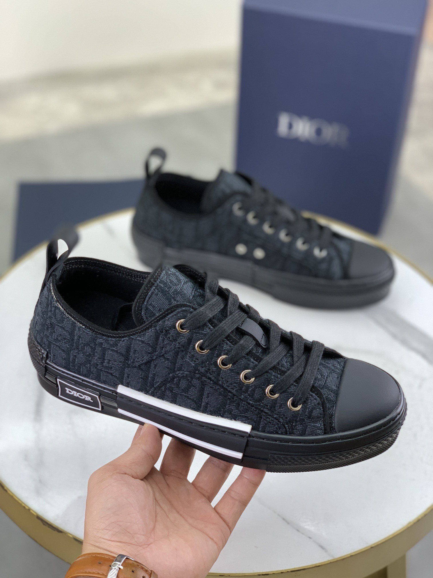 ua D*or b23 league low-top sneaker