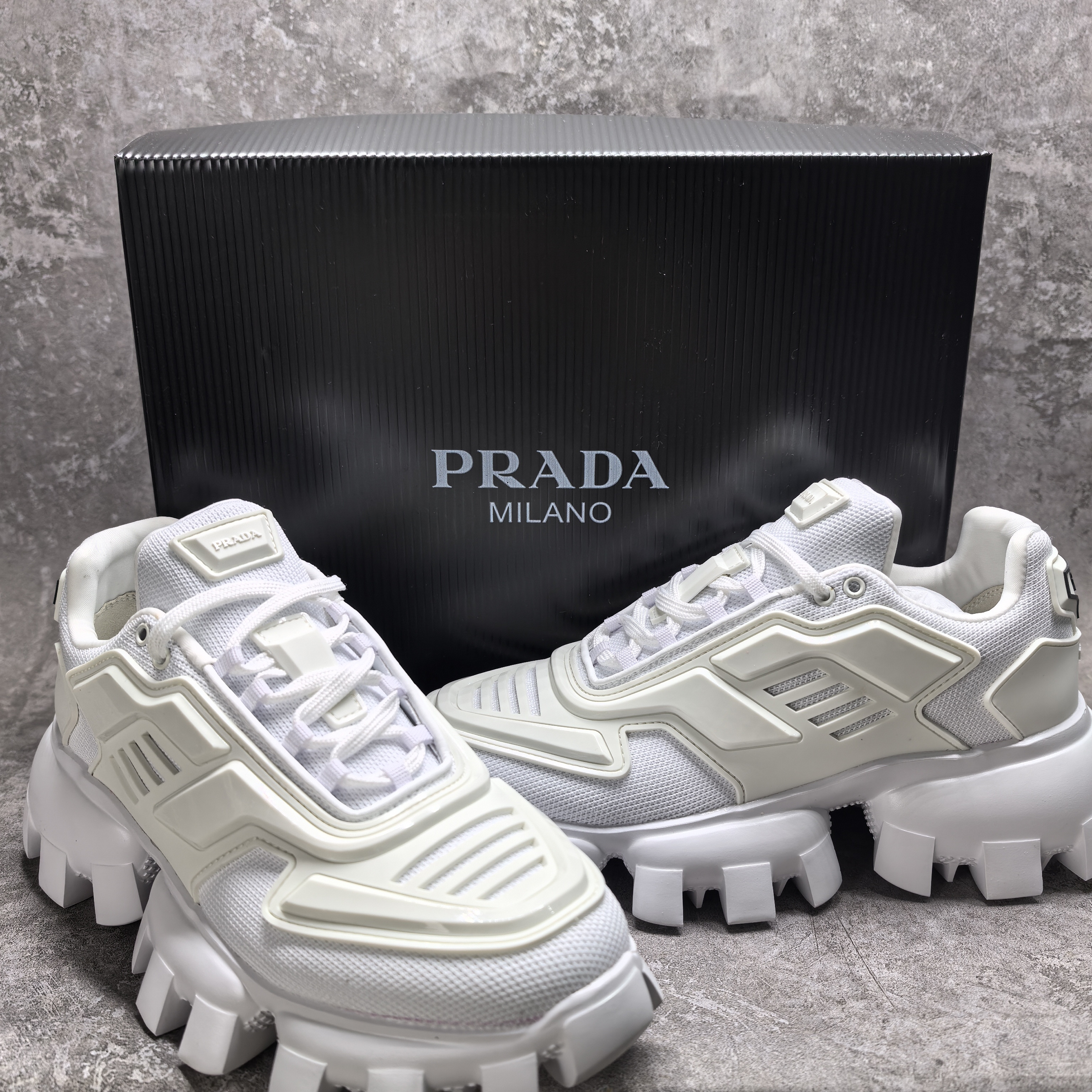 ua Pra*a sneaker