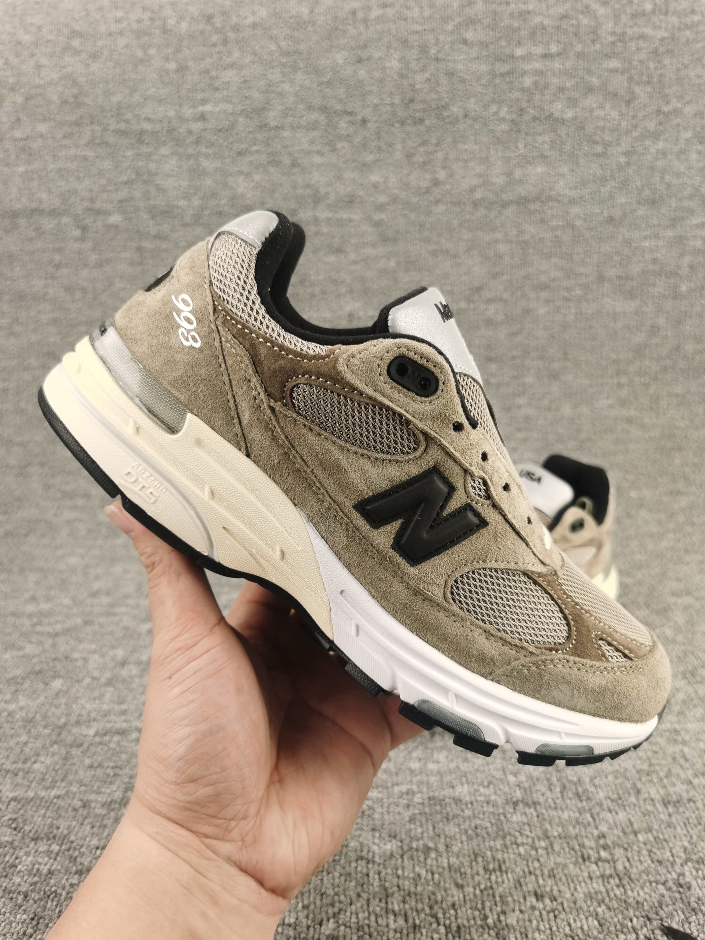 UA New Balance 993