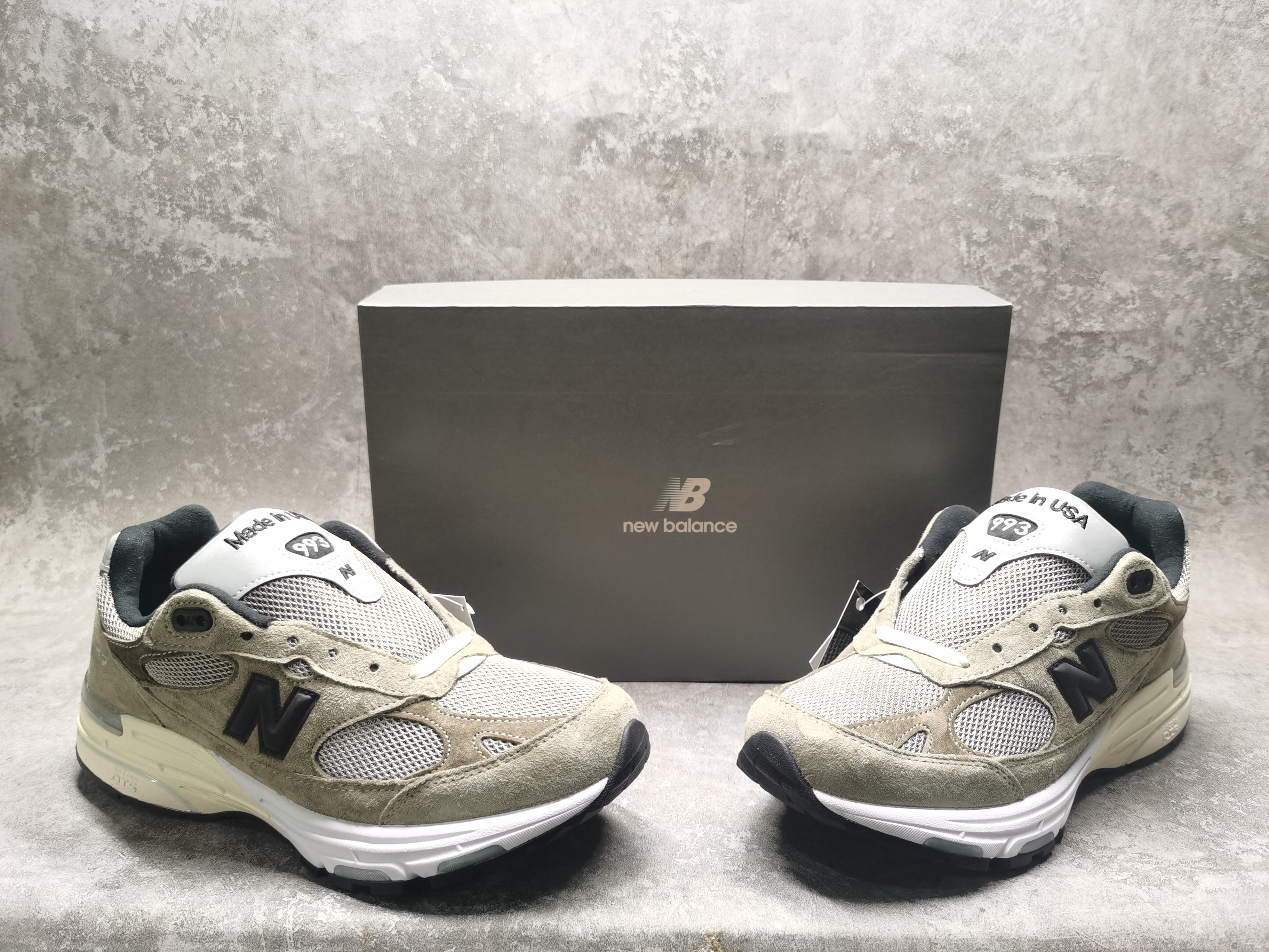UA New Balance 993