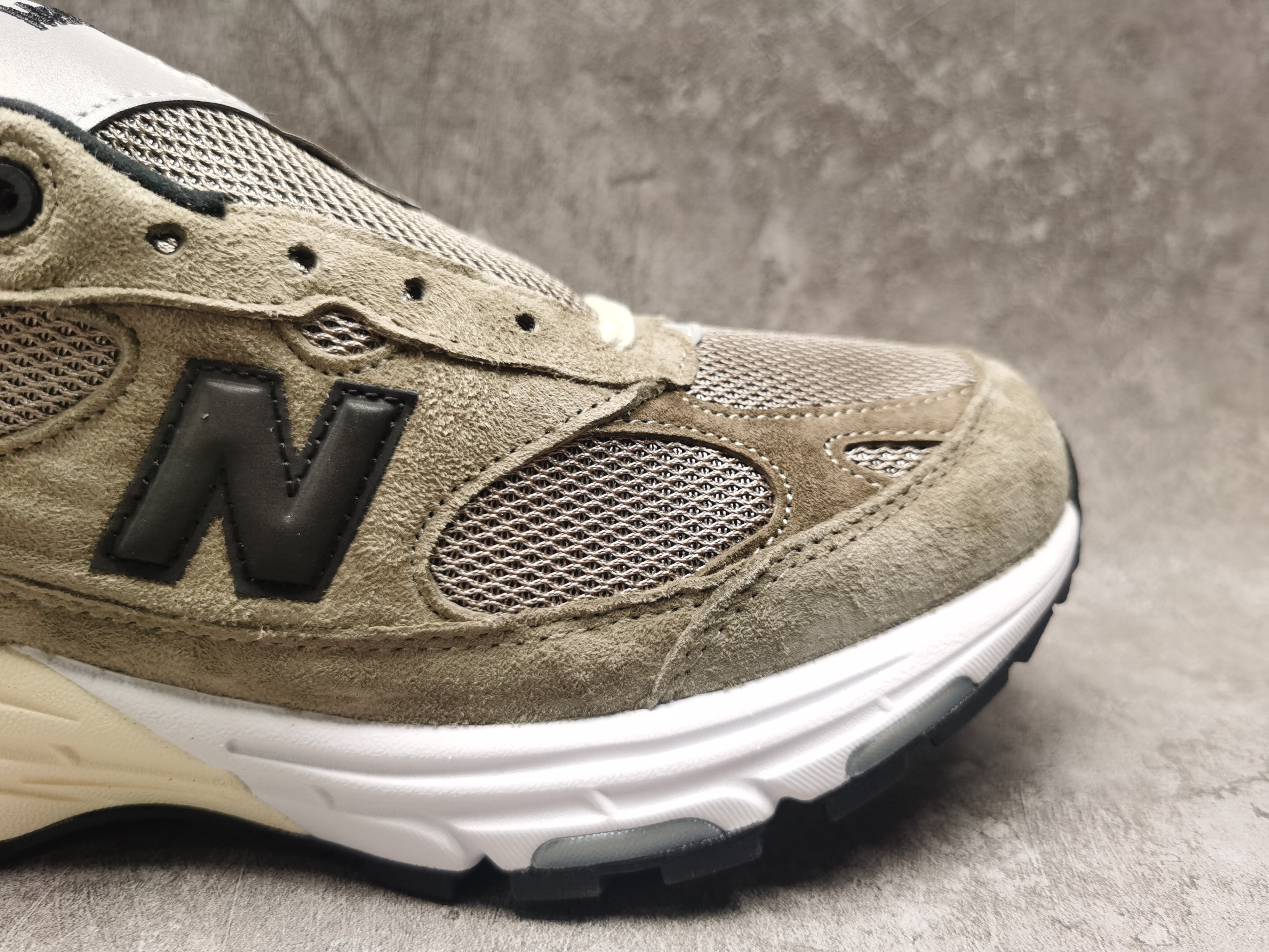 UA New Balance 993