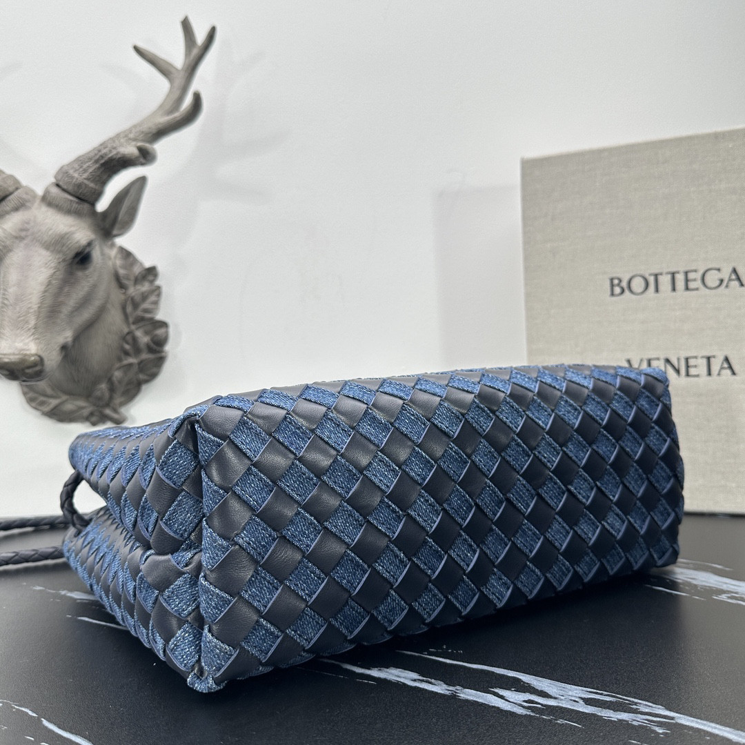 bo*te*ga Ve*ne*ta medium andiamo 32x25x11cm