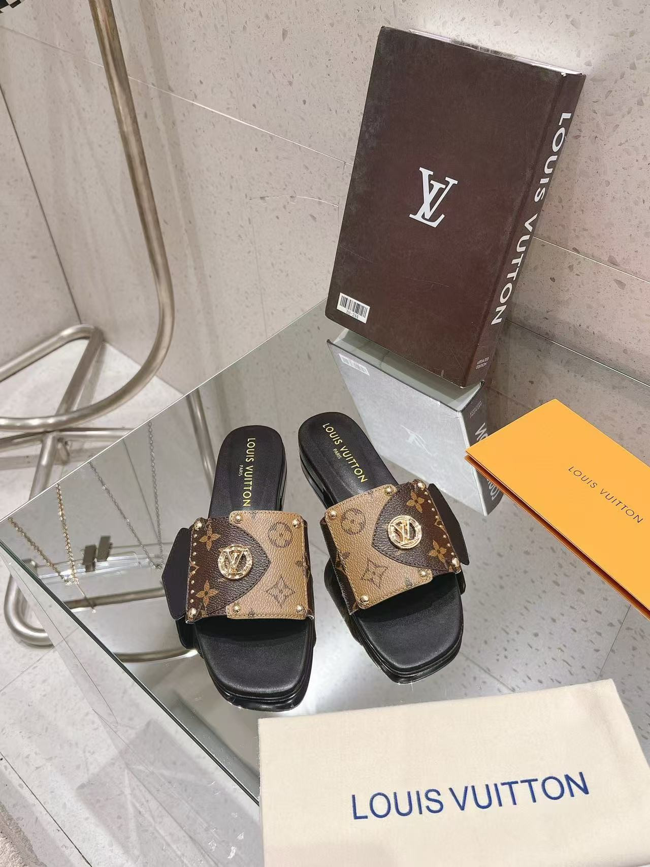 UA LV Mule