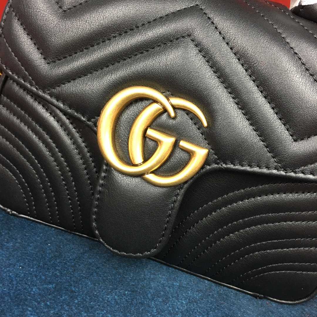 G*u*i gg marmont matelassÉ mini bag black 21.6 x12.7 x 6.4cm