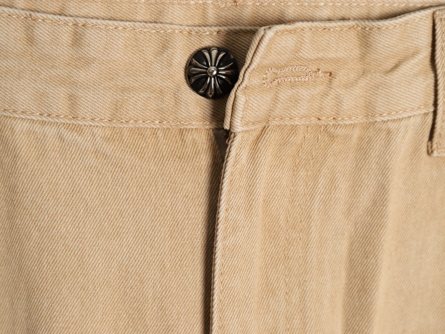 Ch**me He**ts jeans