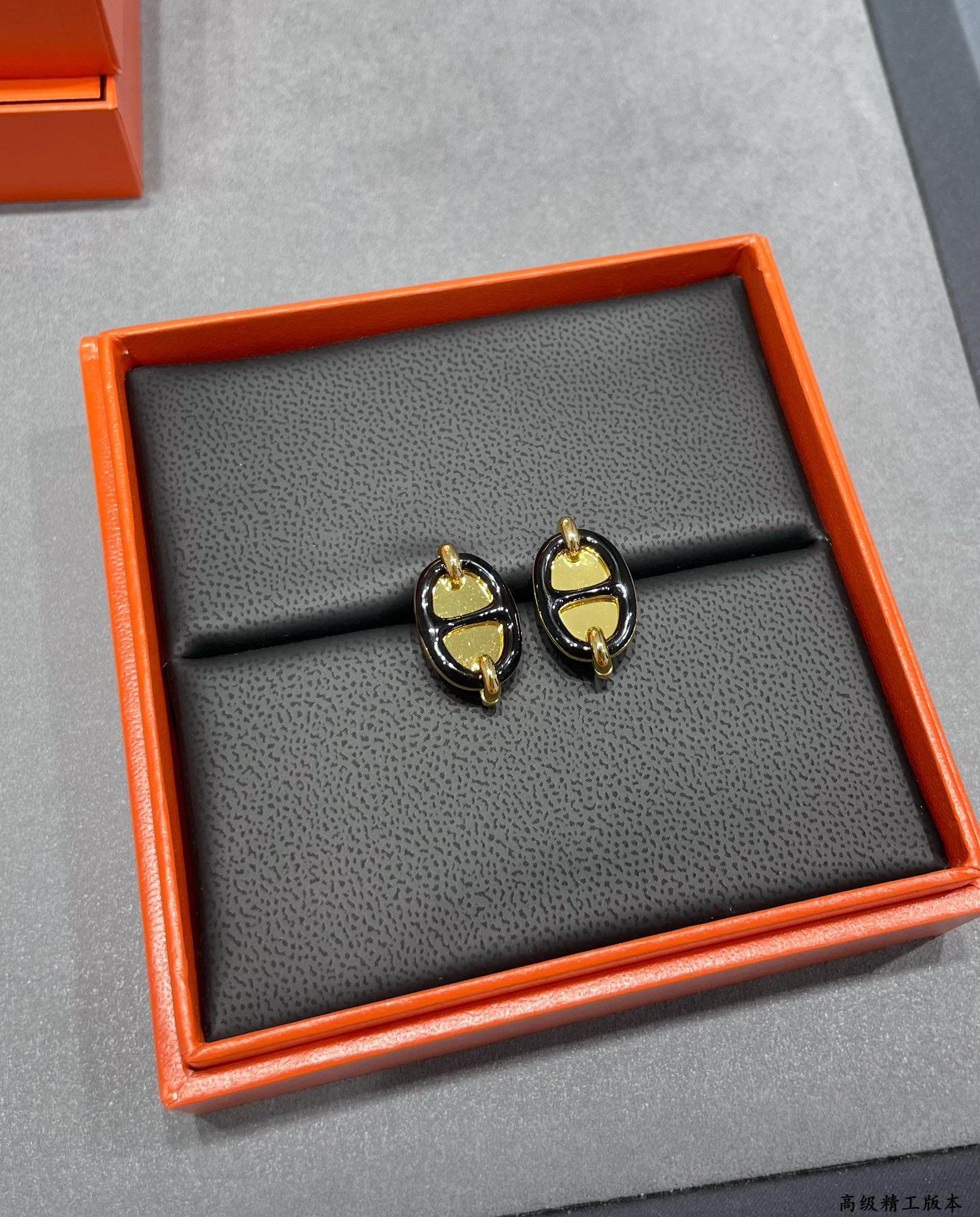 H**me5 mini maillon earrings