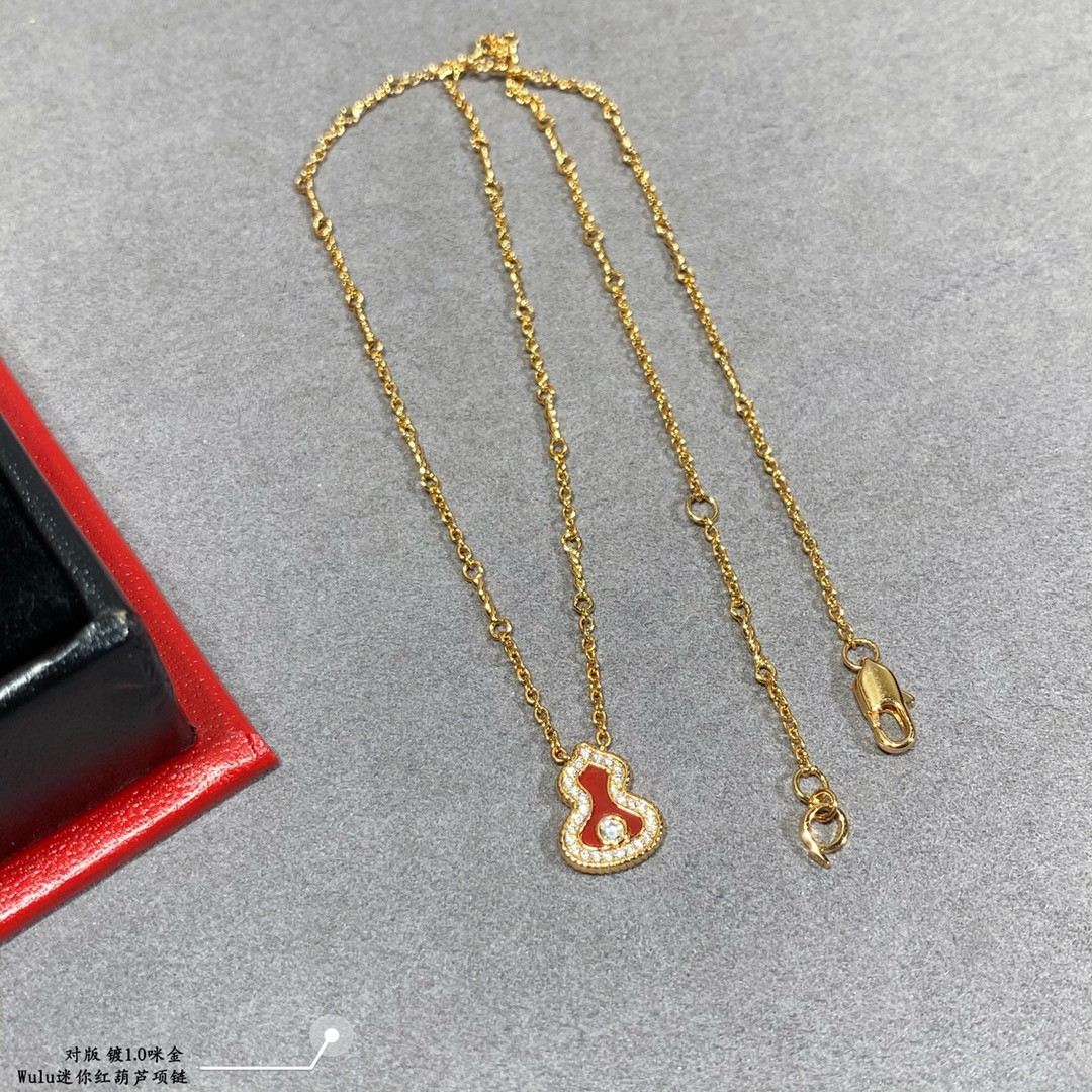 qeelin mini Di*m*nd red gourd necklace