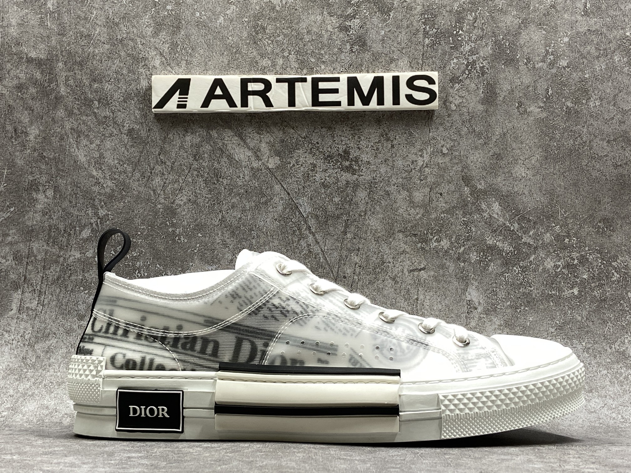 D*or b23 low top daniel asham newspaper