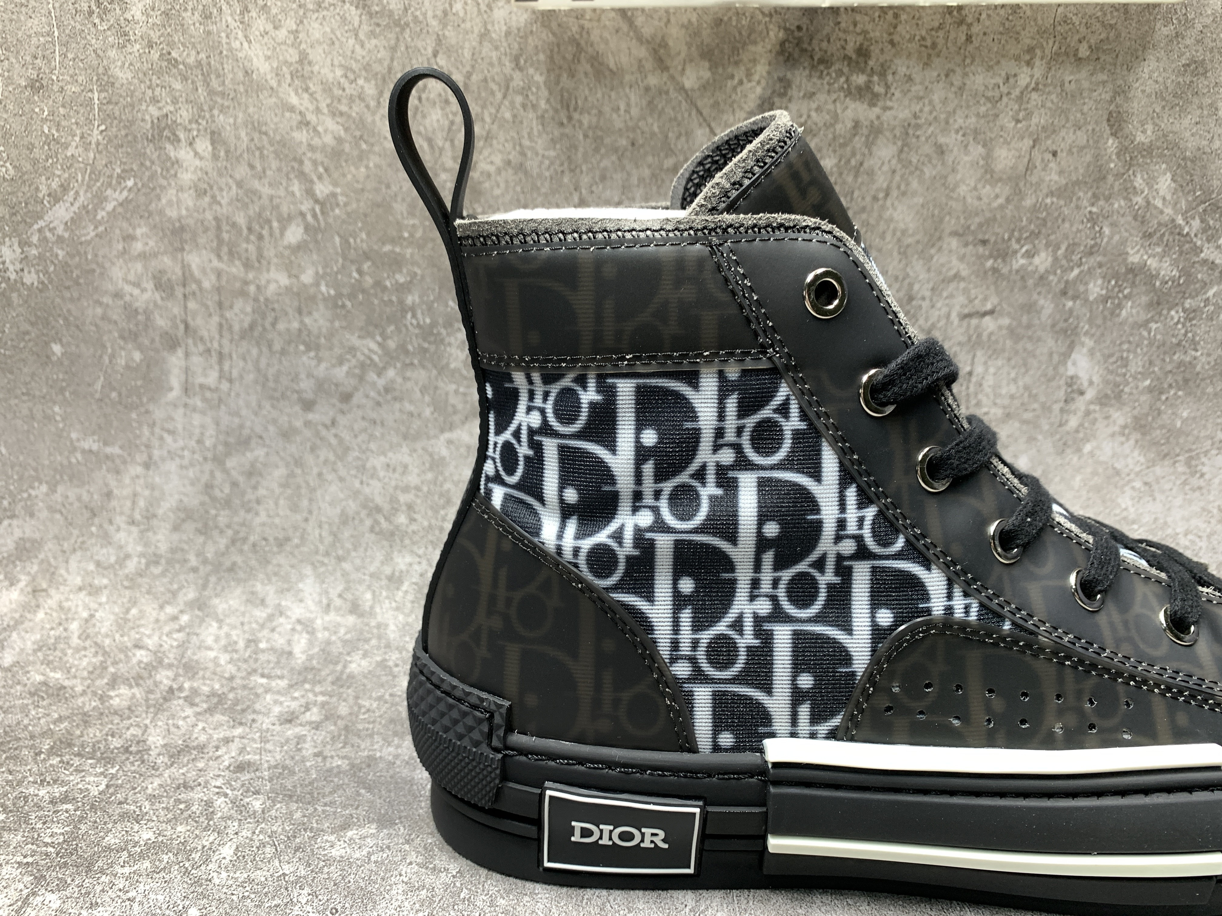 D*or b23 high blue black