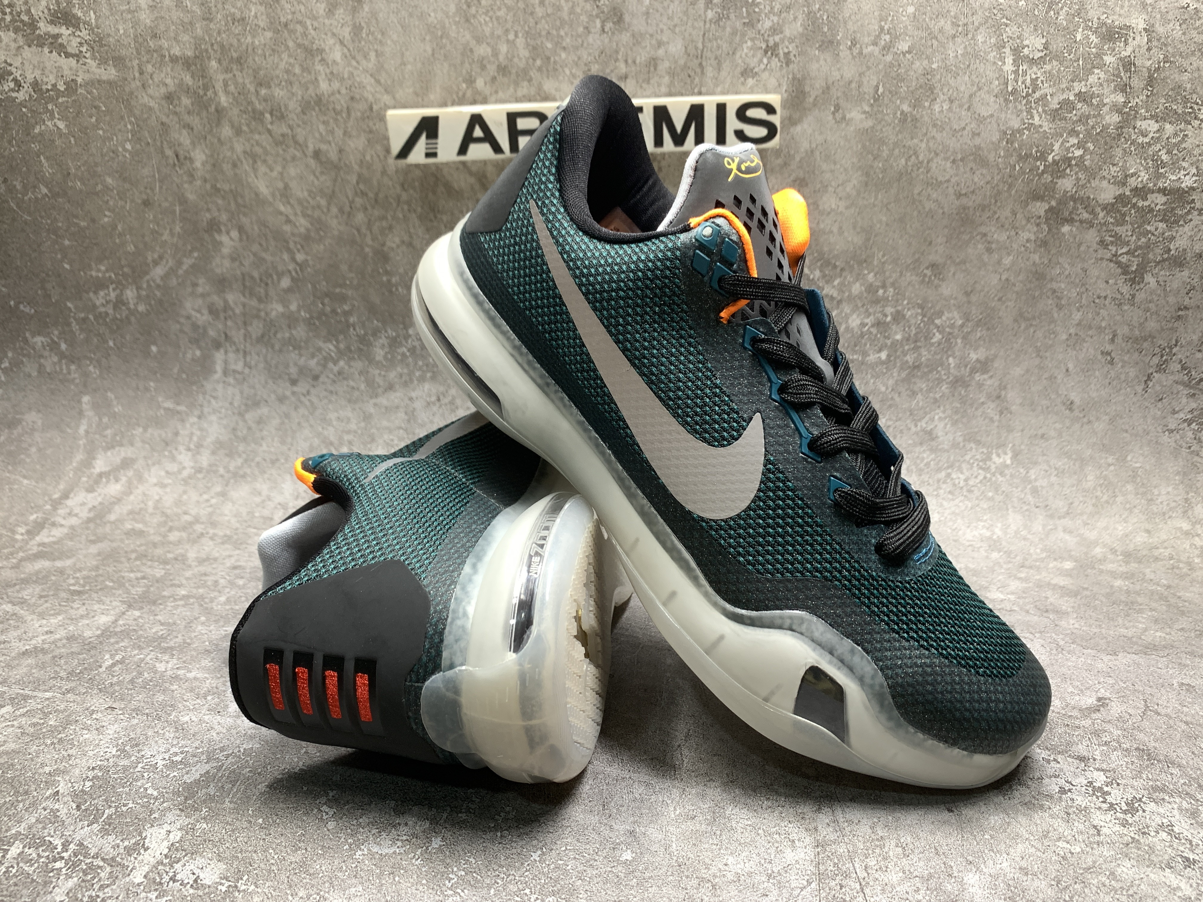 Nike Kobe 10 Flight