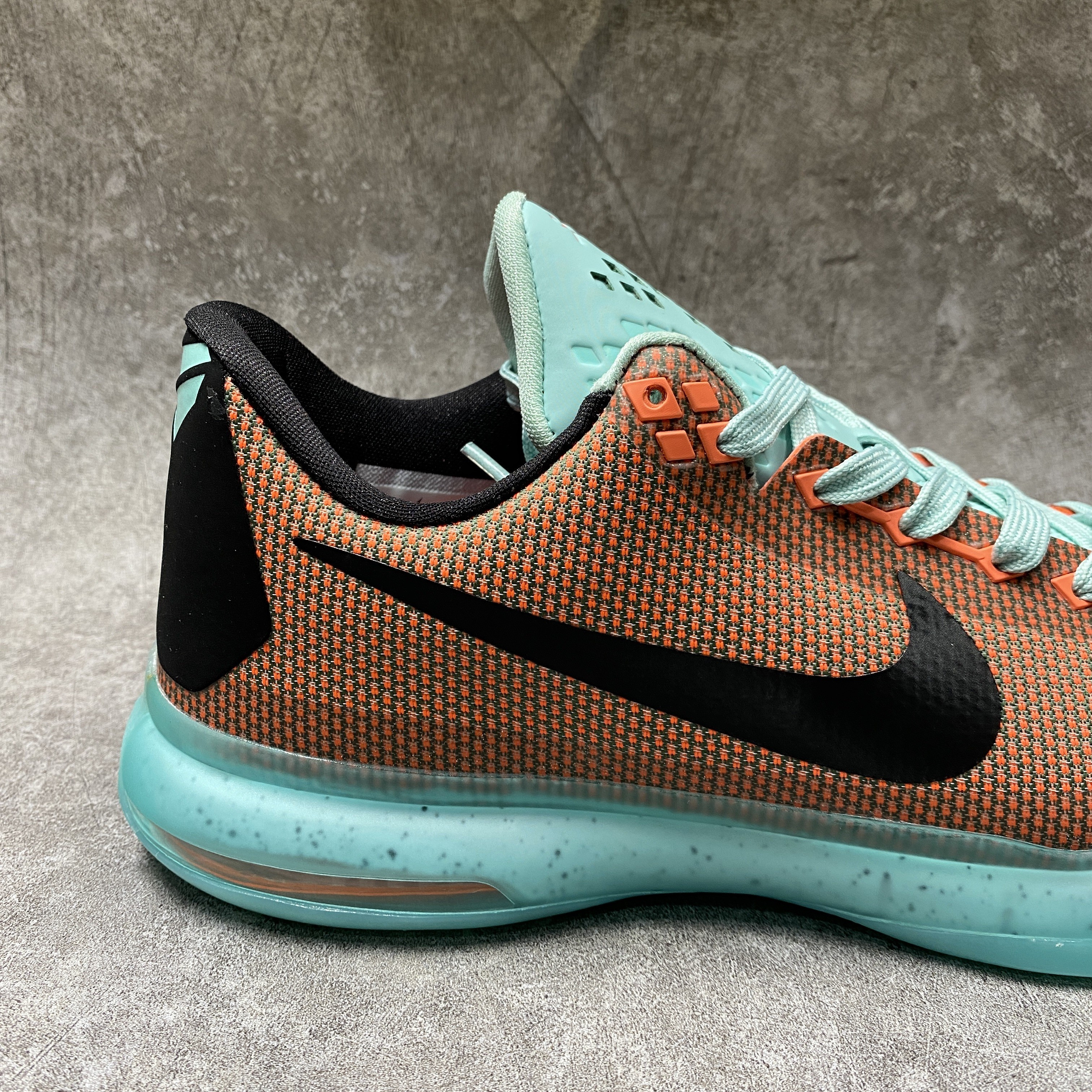 Nike Kobe 10 Easter