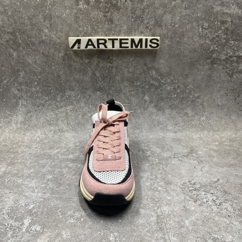 Channel Low Trainer in White Pink