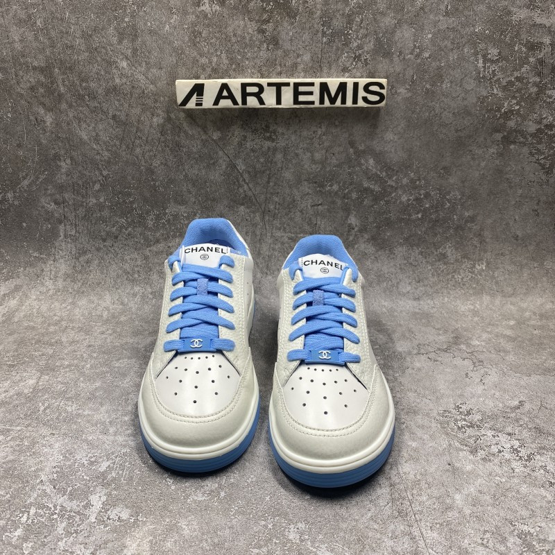 Ch*el runner tennis white light blue
