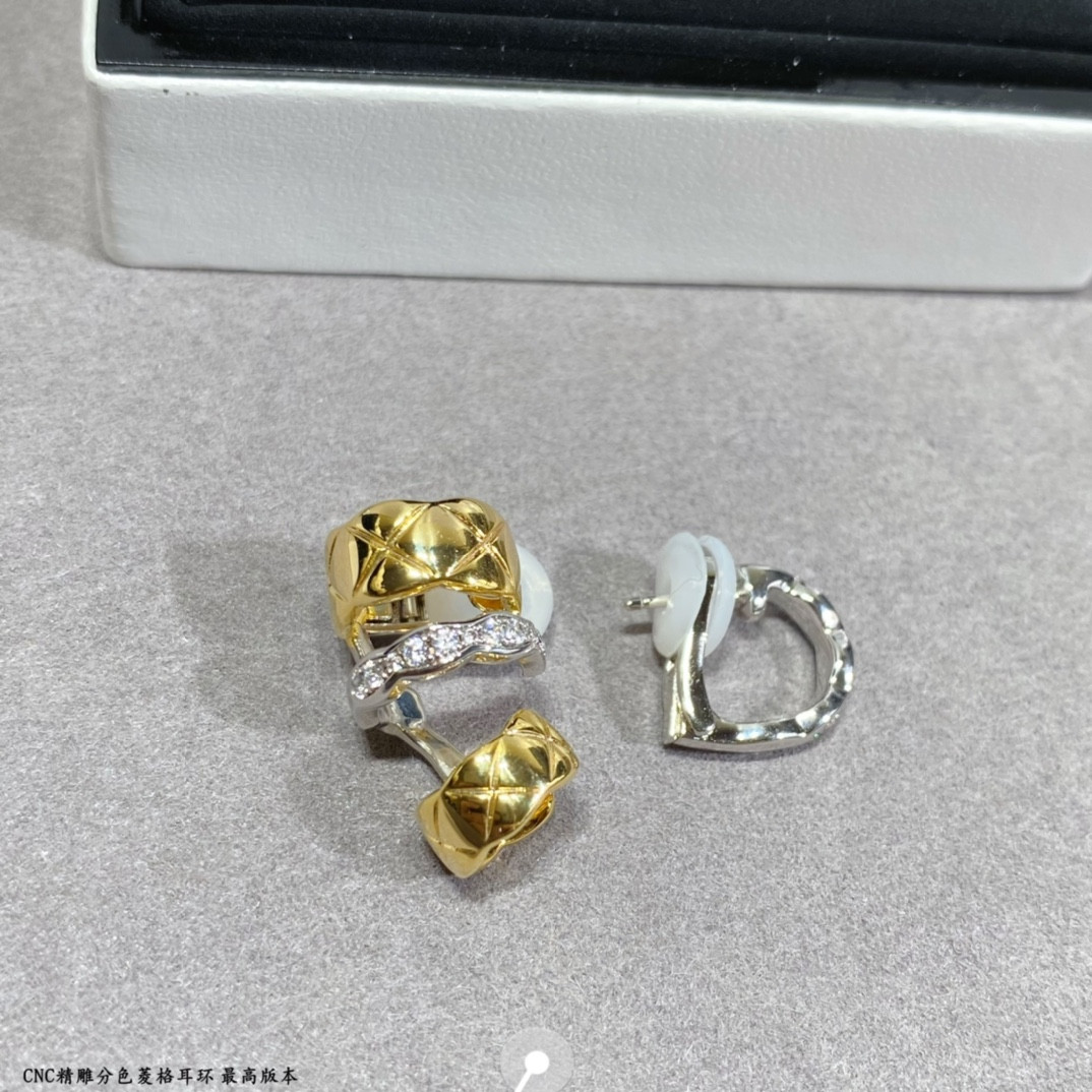 ch*el finely carved Di*m*nd color separation earrings