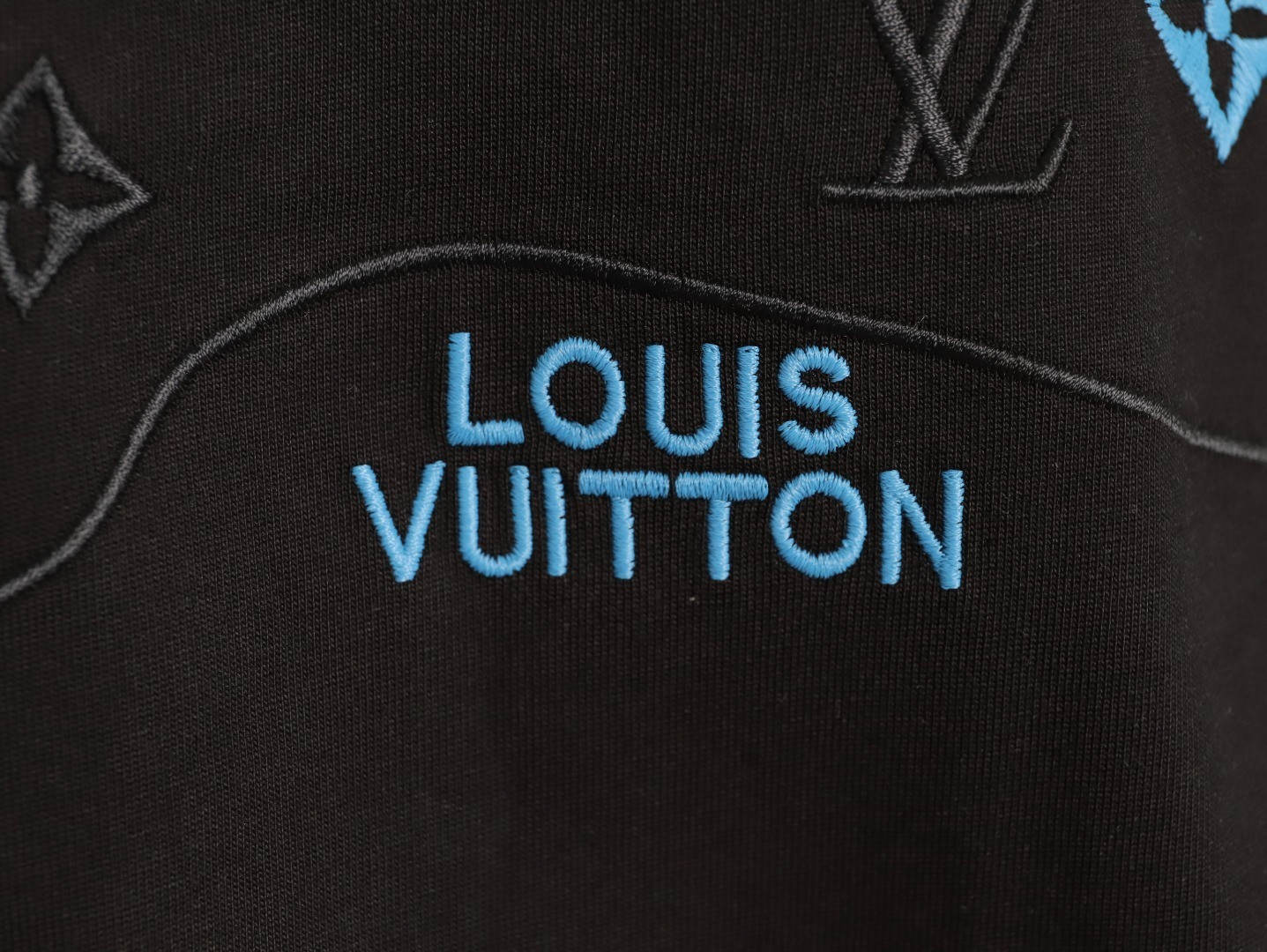 l0*is V*t0n 25fw long-sleeved t-shirt