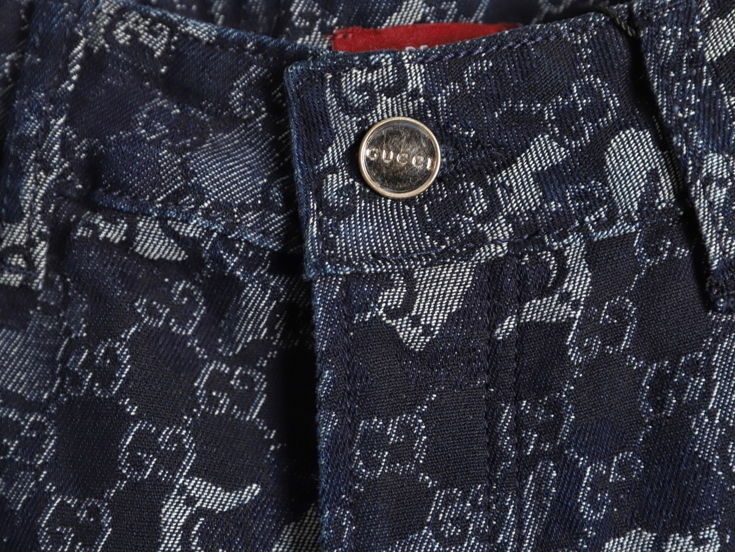G*u*i guc jeans suit