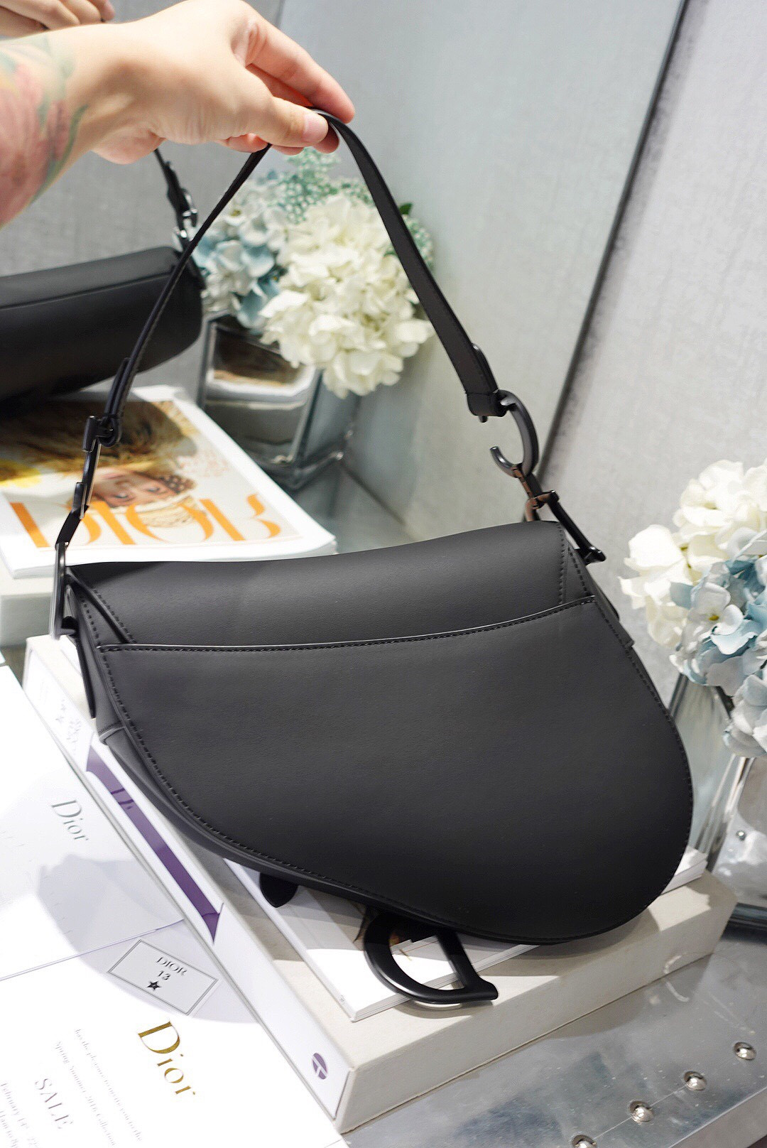 SADDLE BAG WITH STRAP Black Ultramatte Calfskin 25.5x20x6.5cm