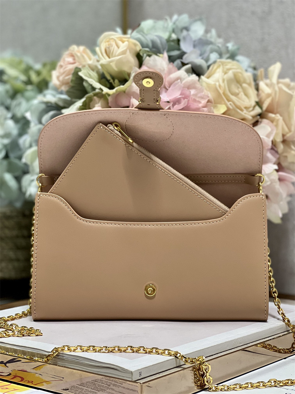 D*or bobby east-west pouch with chain latte smooth calfskin amber