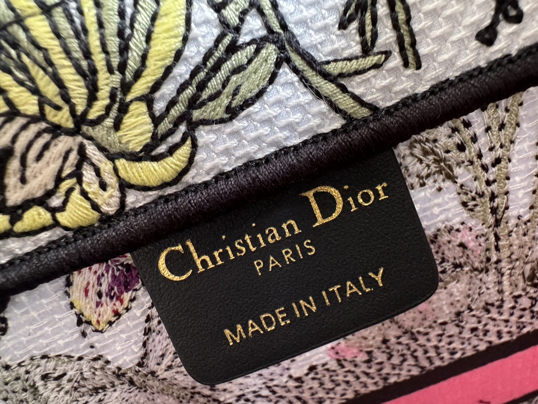 small D*or book tote white multicolor mexico millefiori embroidery 10.5 x 8.5 x 5.5 inches