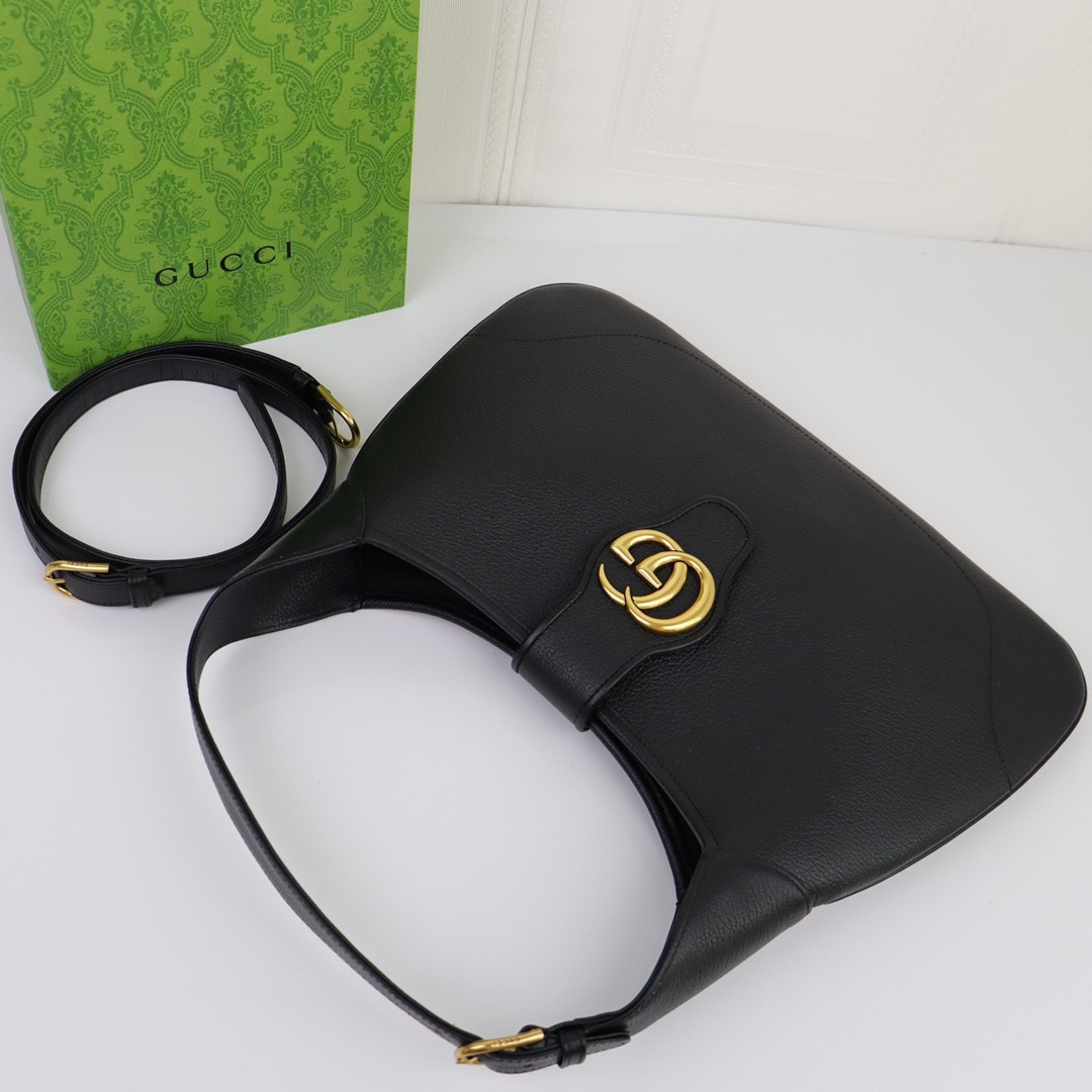 G*u*i aphrodite medium shoulder bag w15.3" x h15" x d.8"