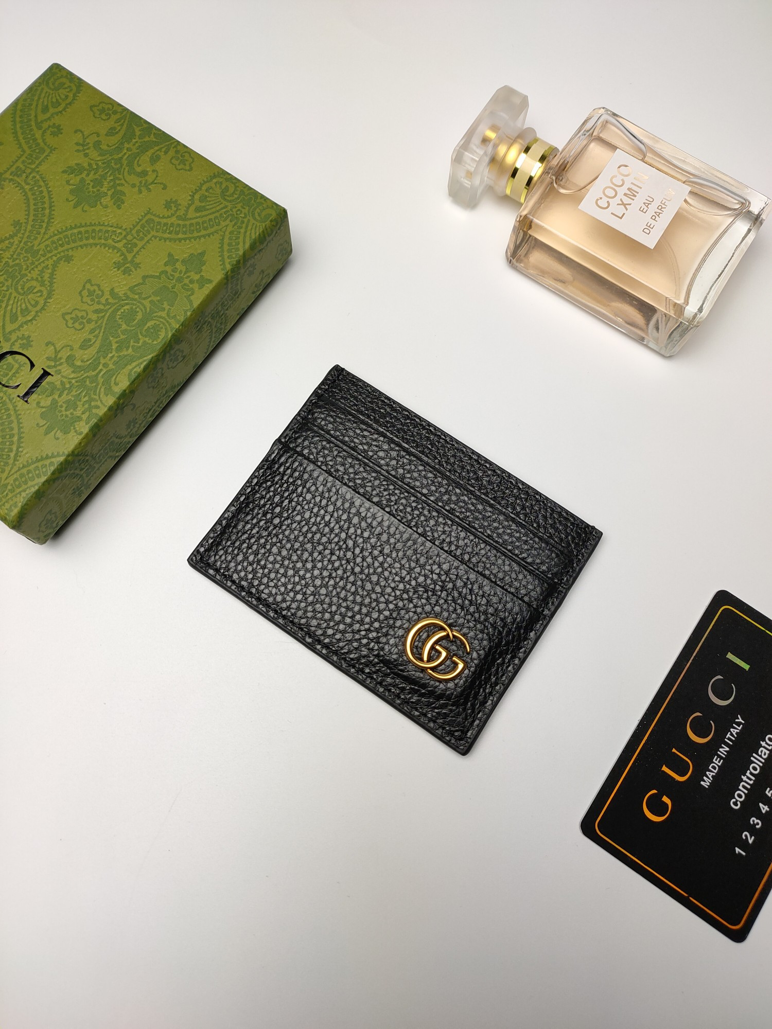 G*u*i gg card case wallet