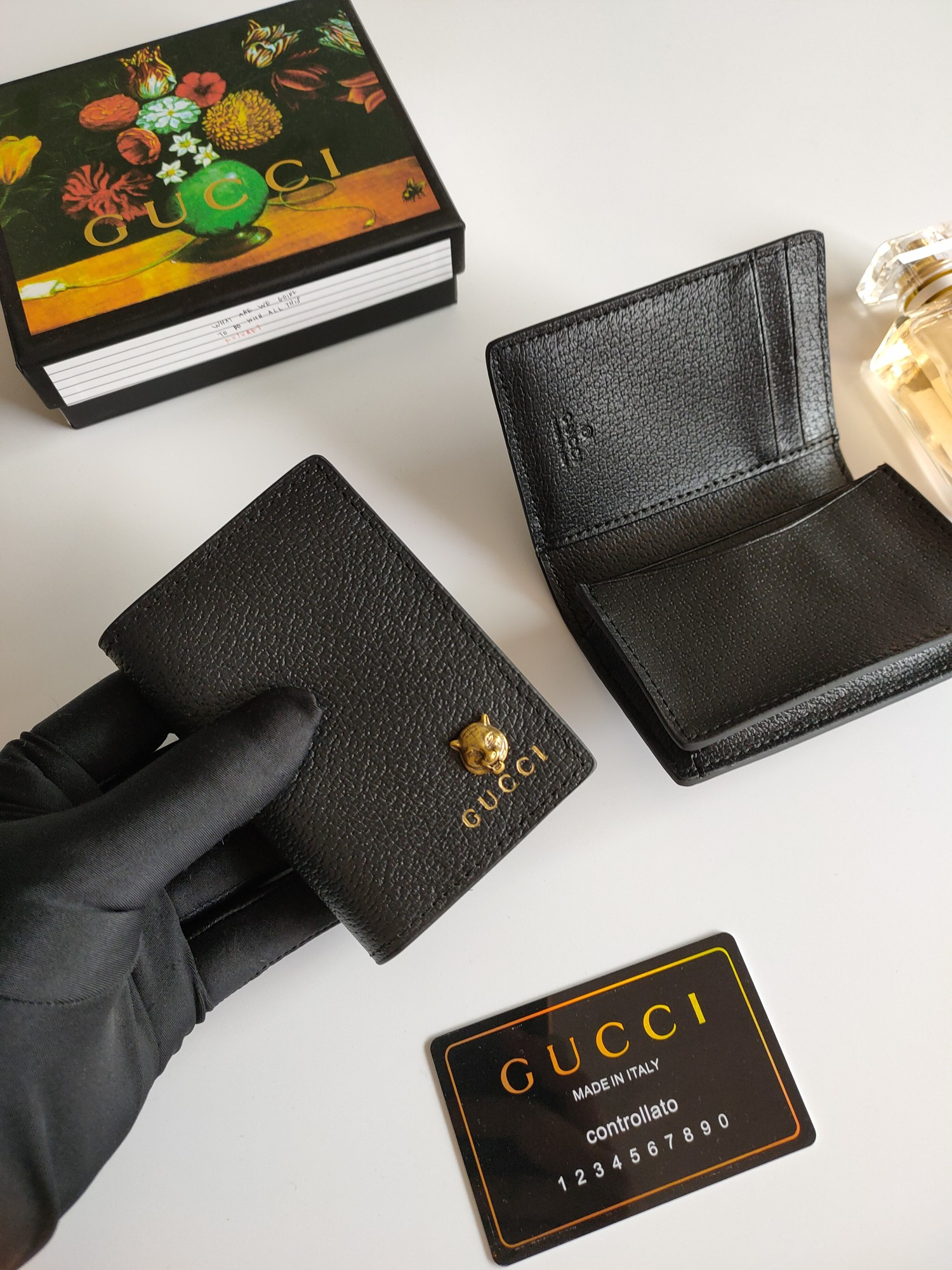 G*u*i gg  card case wallet