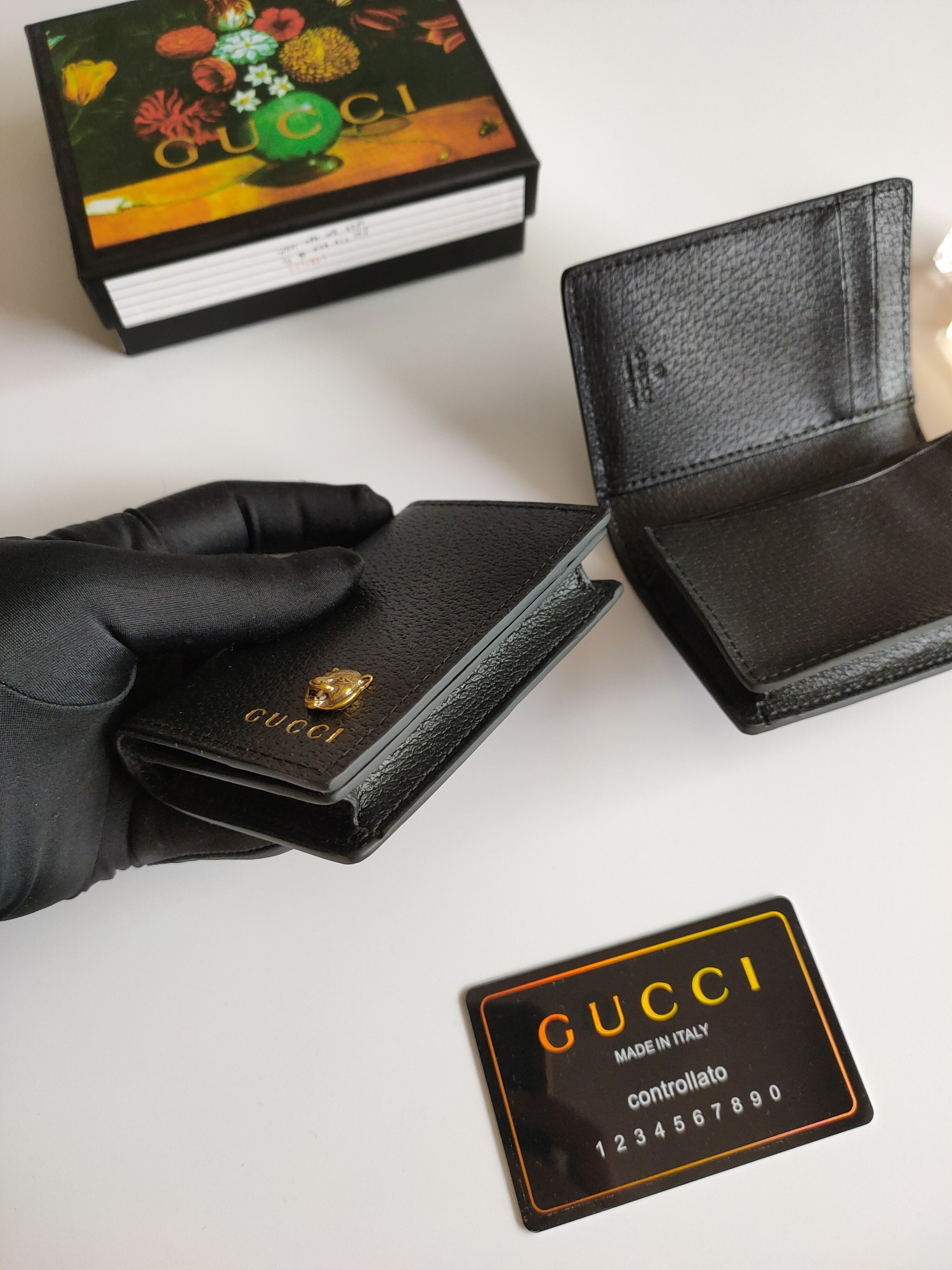 G*u*i gg  card case wallet