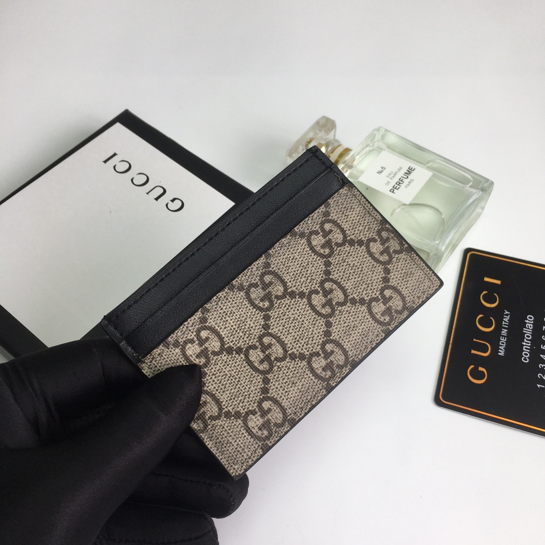 G*u*i gg card case wallet