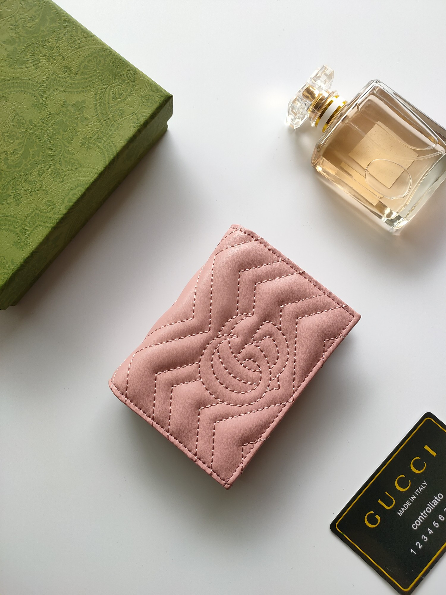 G*u*i gg card case wallet