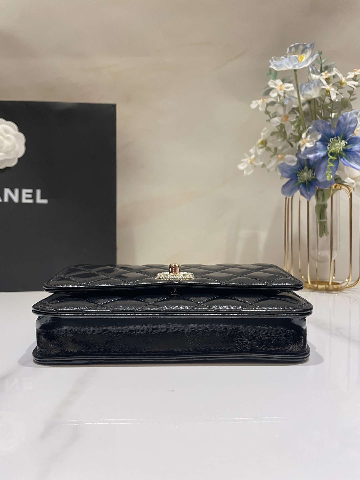 Ch*el classic wallet on chain rhinestone handle black 4.8 × 7.5 × 1.4