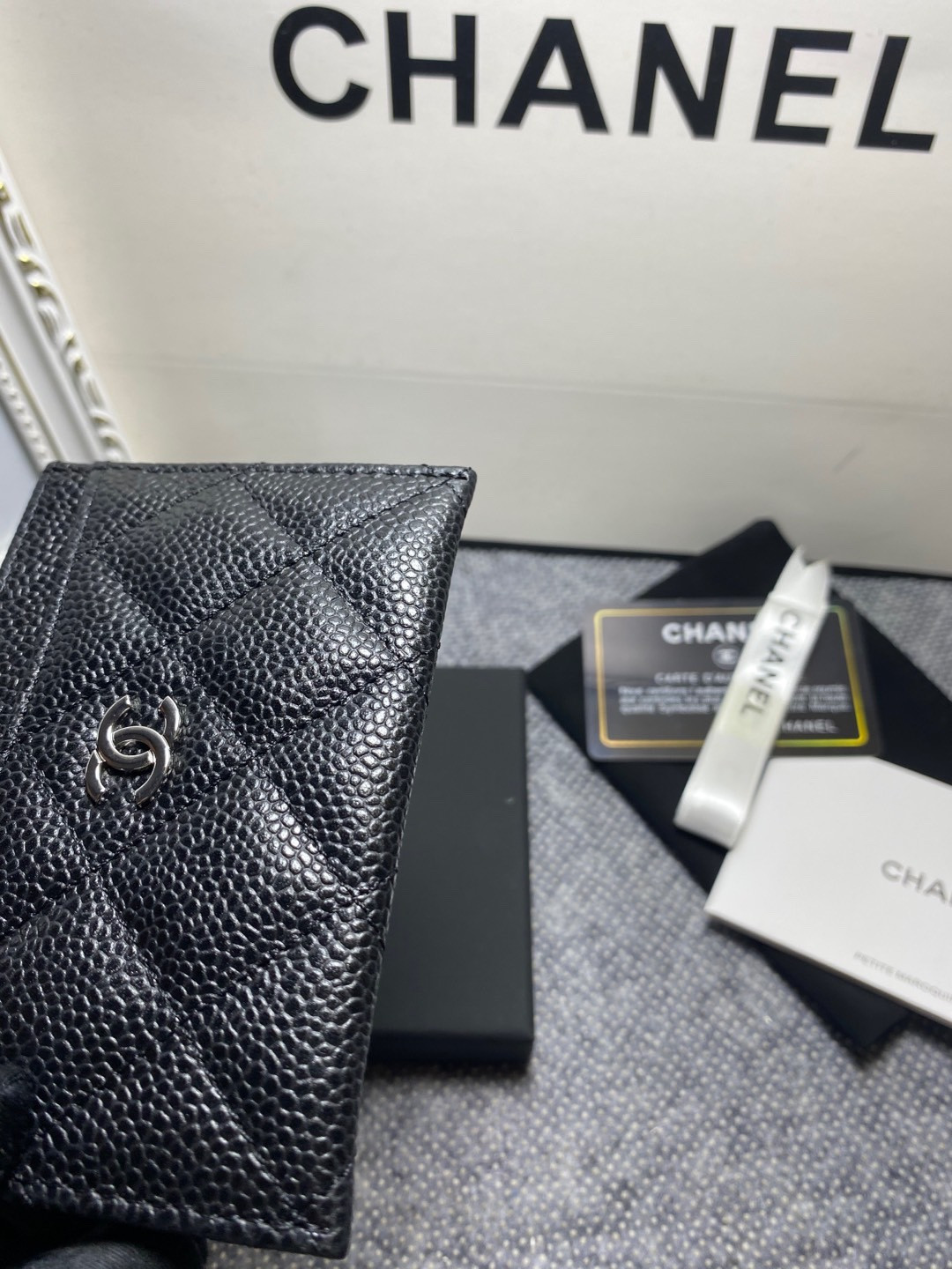 Ch*el card holder 10cm