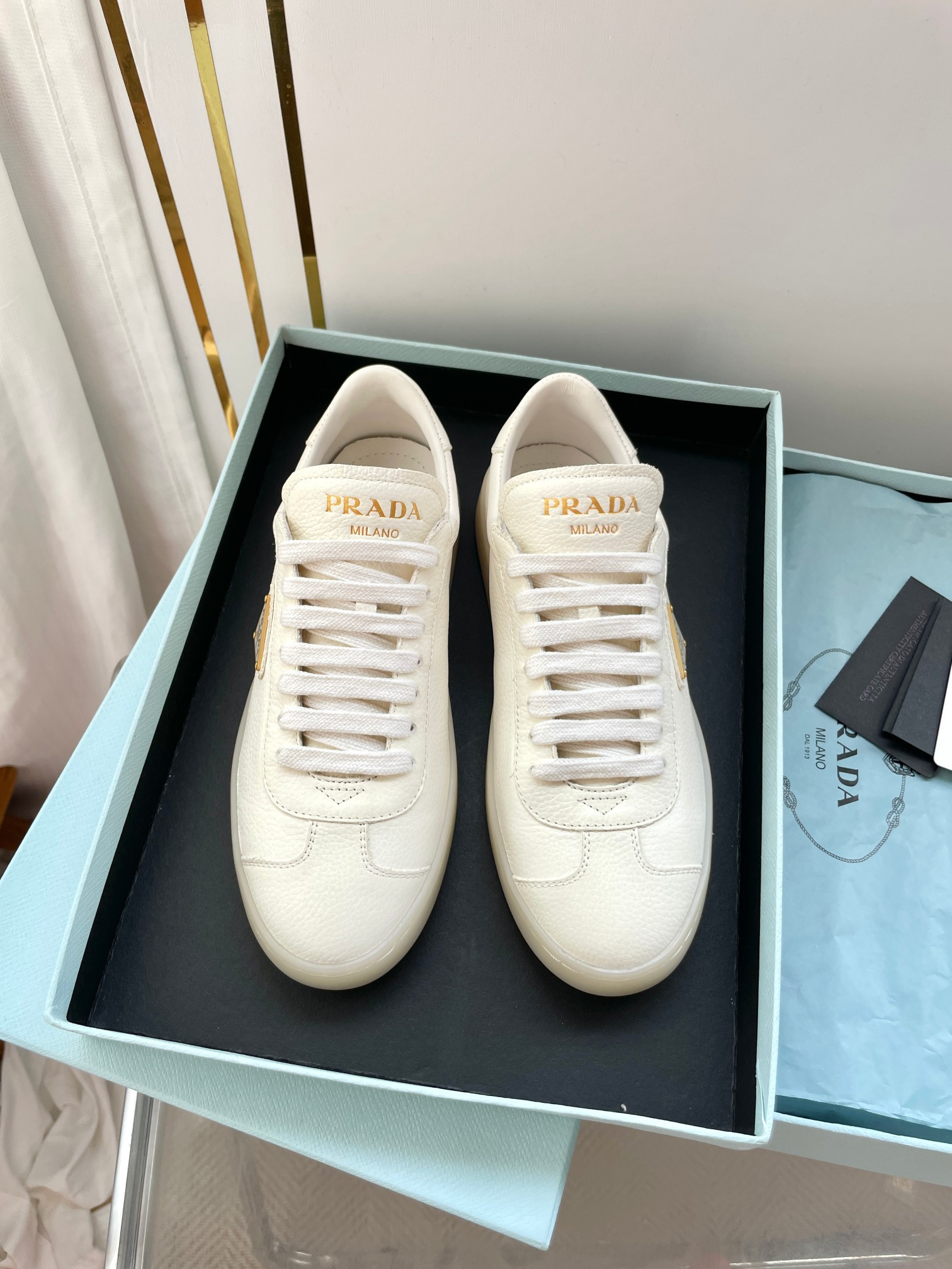 ua Pra*a downtown nappa leather sneakers