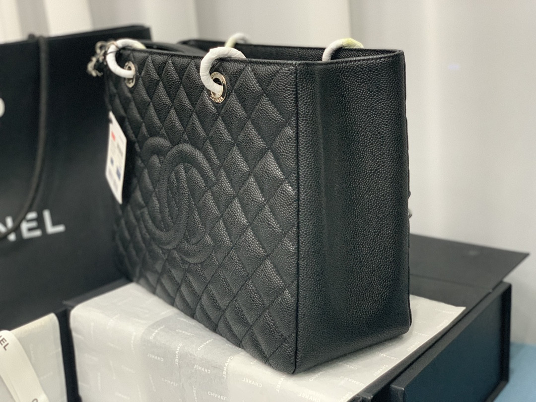 Ch*el gst caviar leather hardware 24x33x13cm